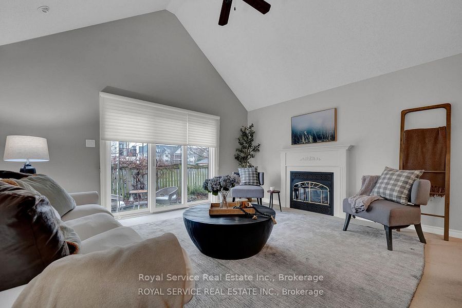 350 Lakebreeze Drive 5