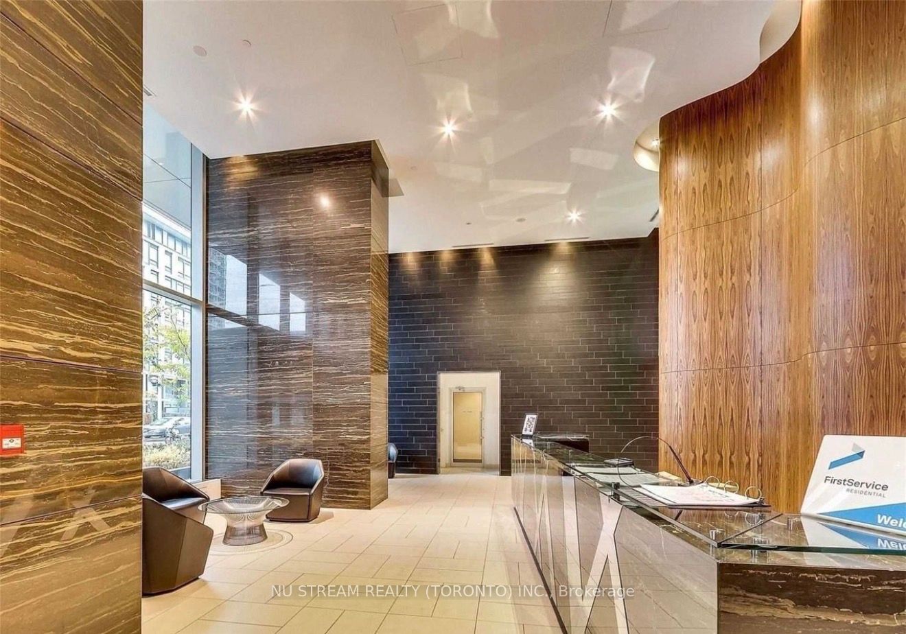 151 Dan Leckie Way 953