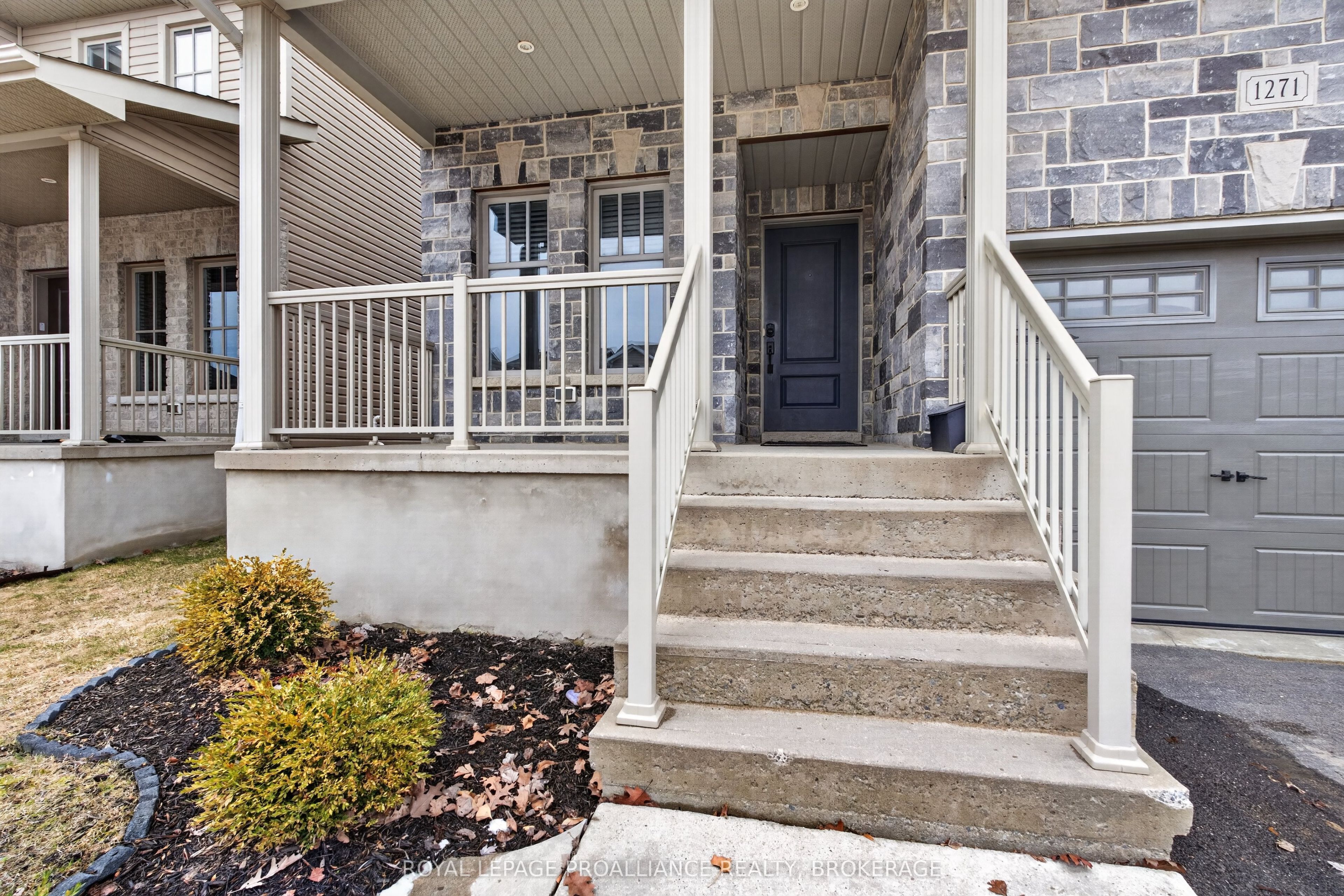 1271 Atkinson Street E