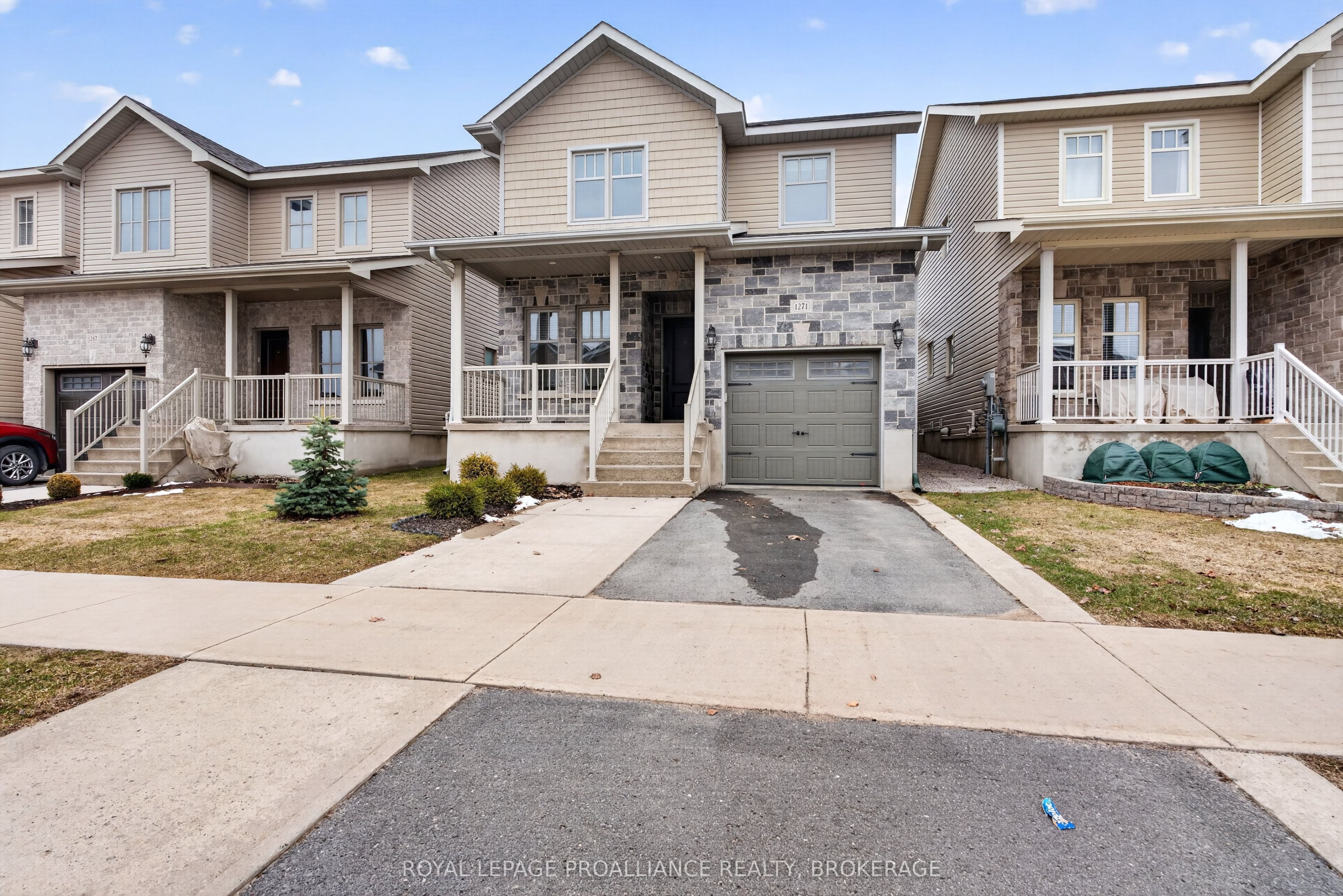 1271 Atkinson Street E