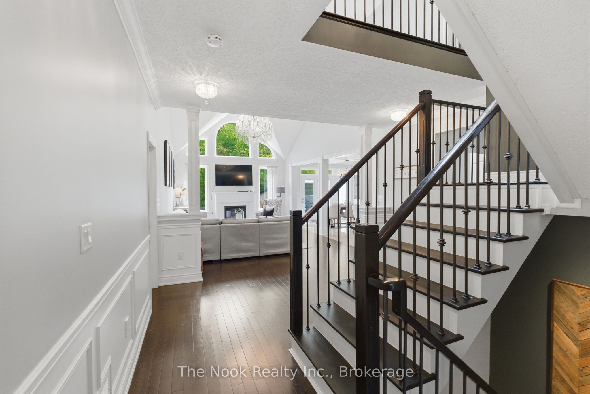 92 Holyrod Drive