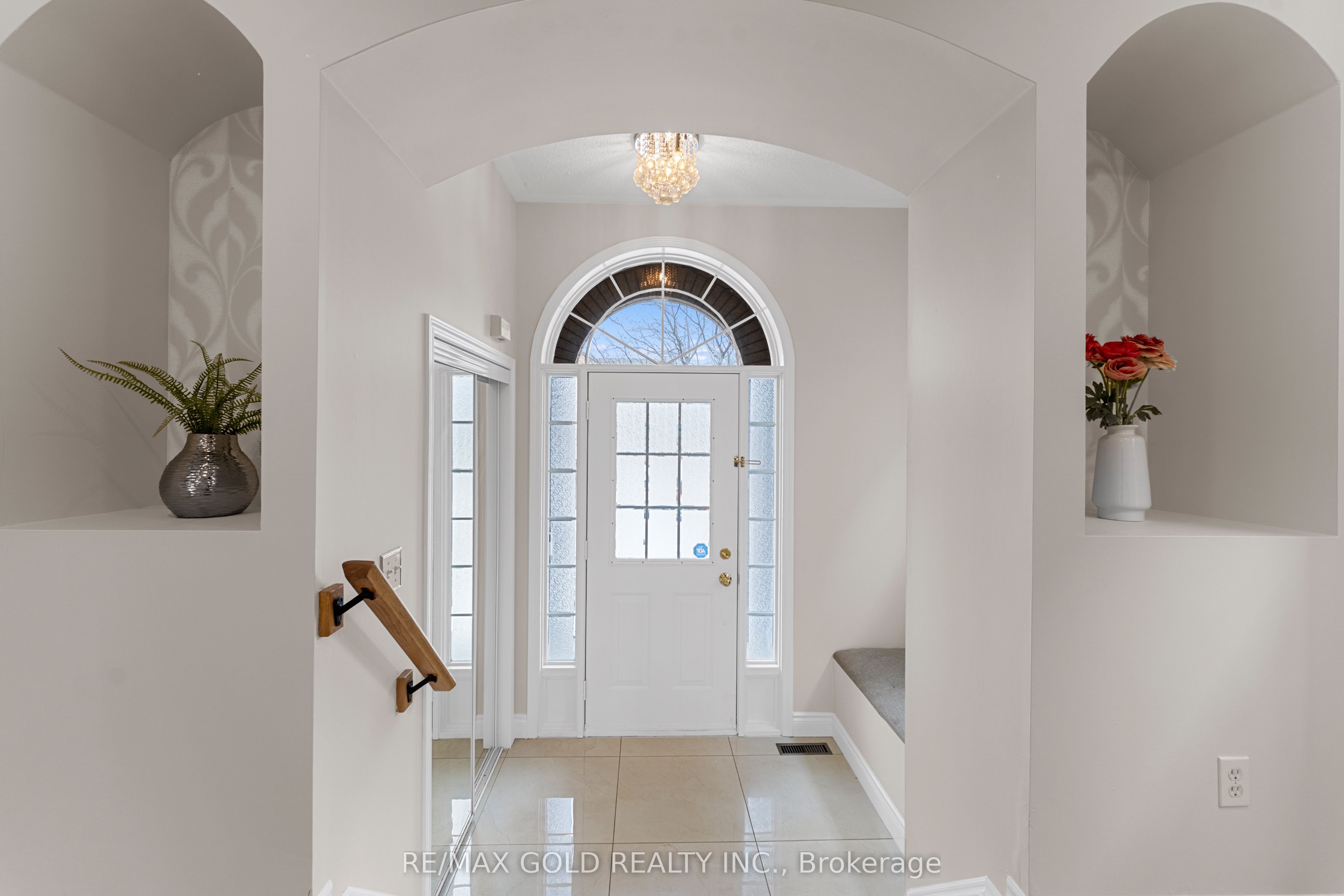 3963 Deepwood Heights