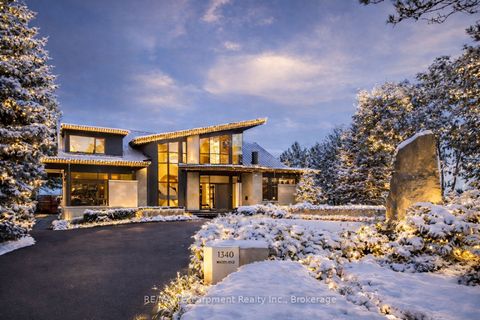 1540 WATERSEDGE Road Mississauga ON L5J 1A4