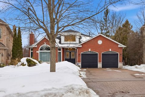 813 Primrose Court Pickering ON L1X 2S8