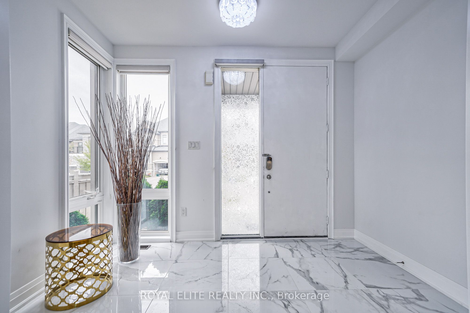 40 Conklin Crescent