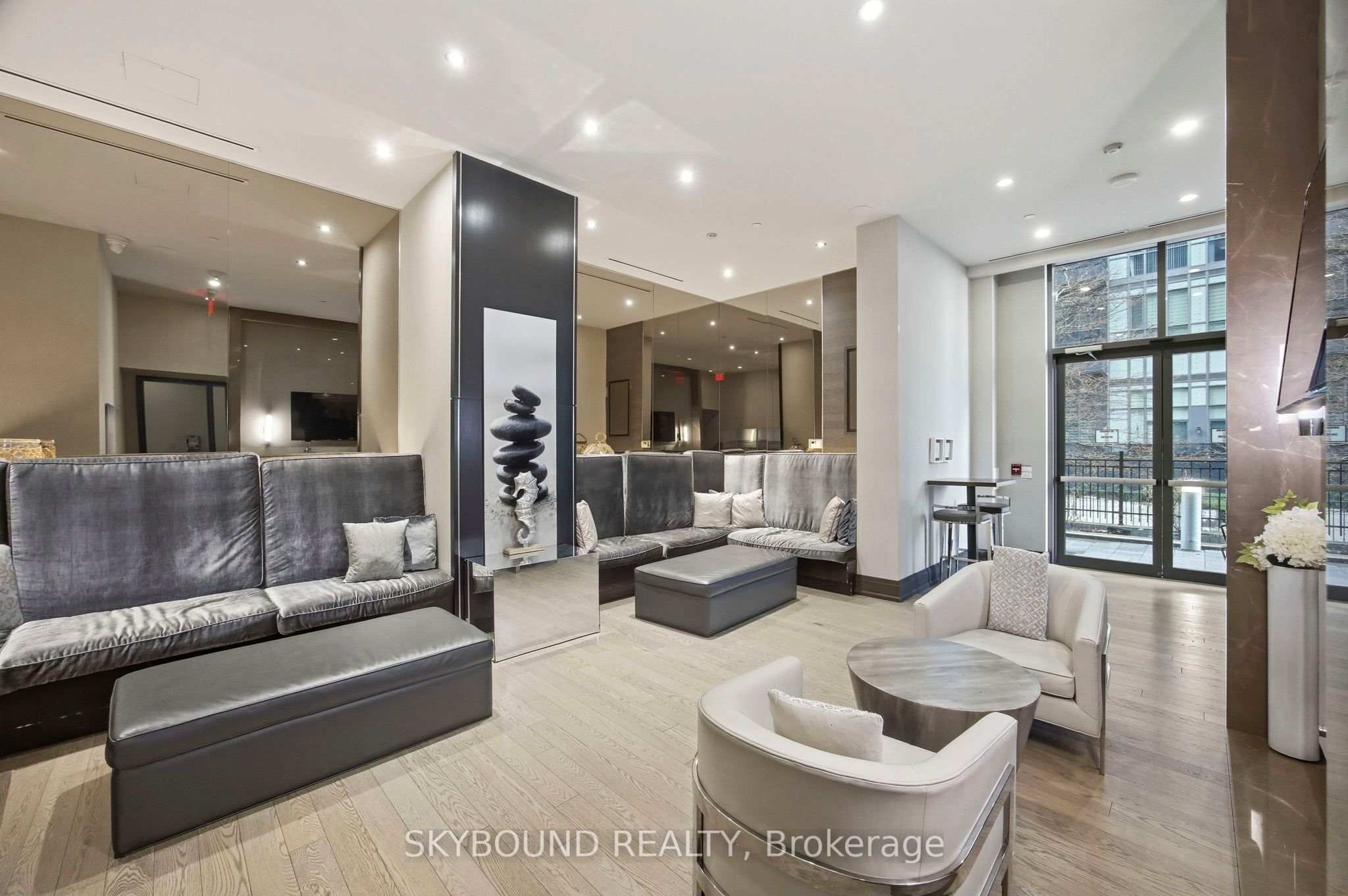 60 Annie Craig Drive B714