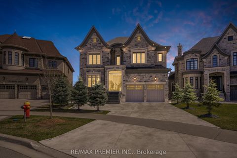 19 Petrolia Court Richmond Hill ON L4C 0C2