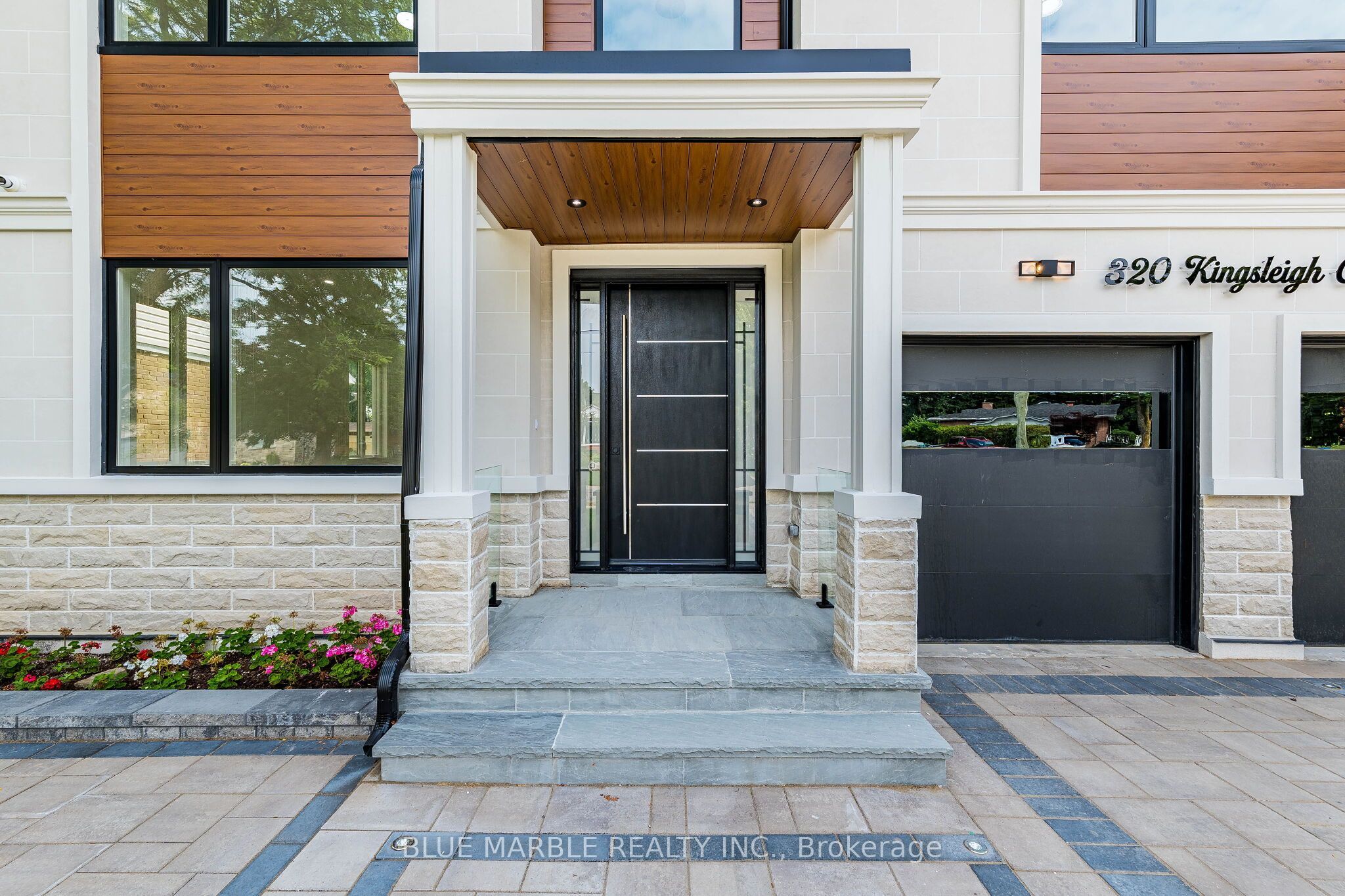 320 Kingsleigh Court