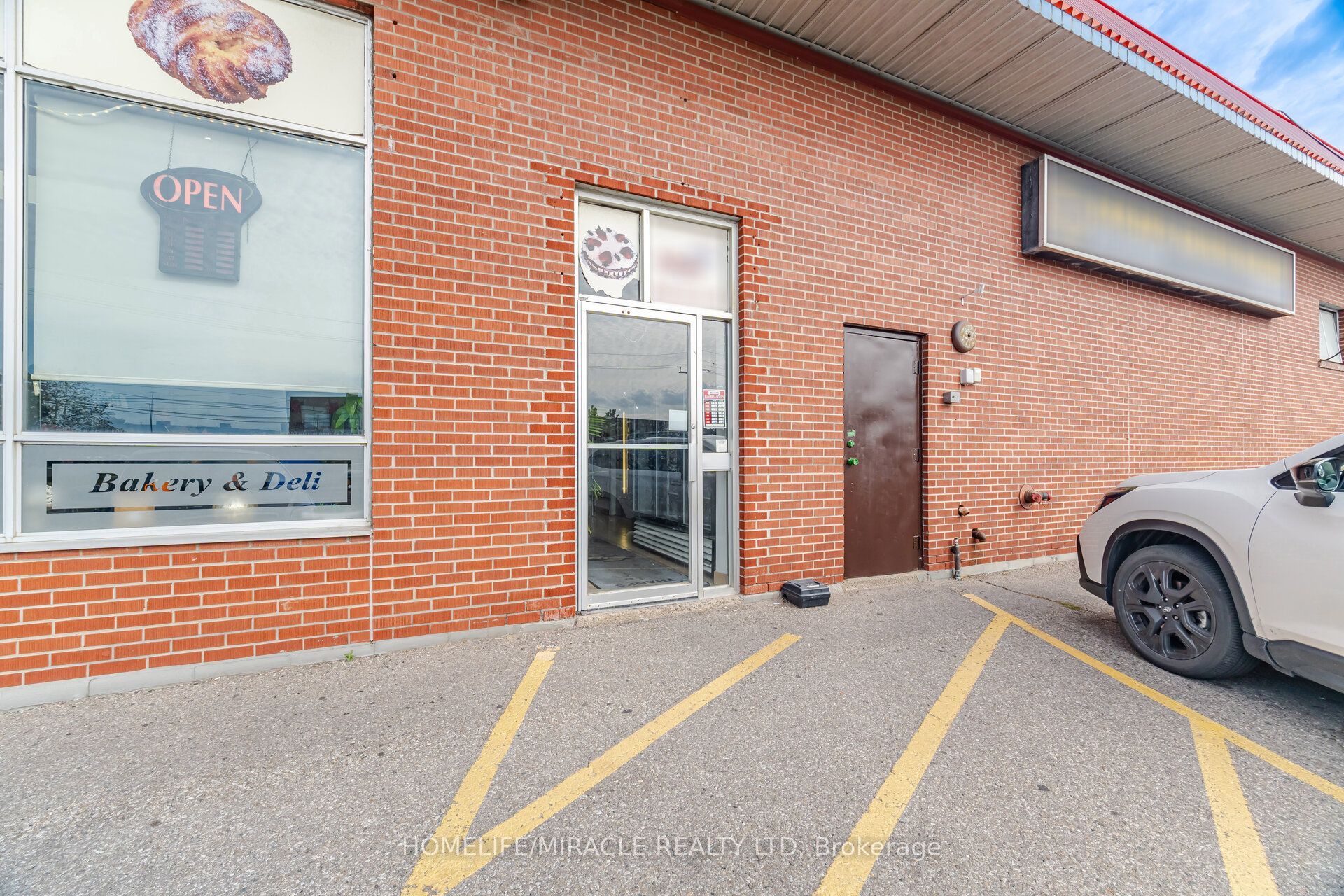 240 Clarence Street 1