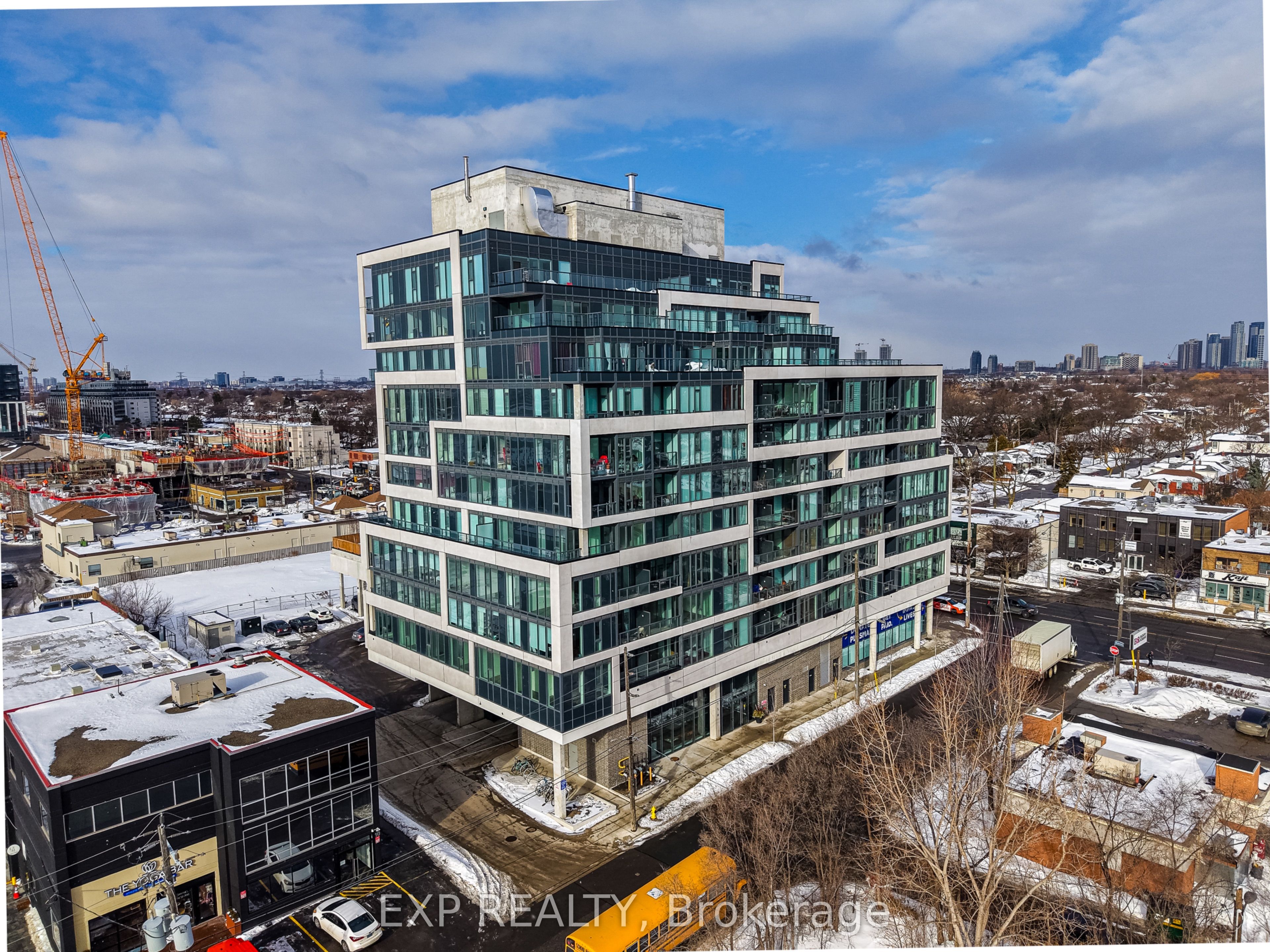 859 The Queensway N/A 209