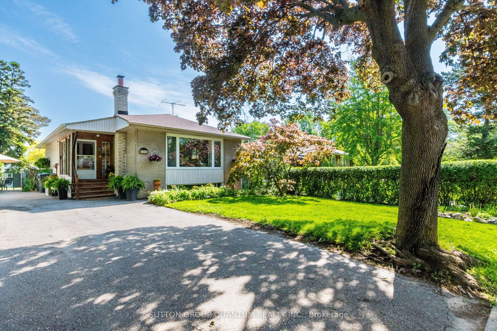 1293 Daimler Road