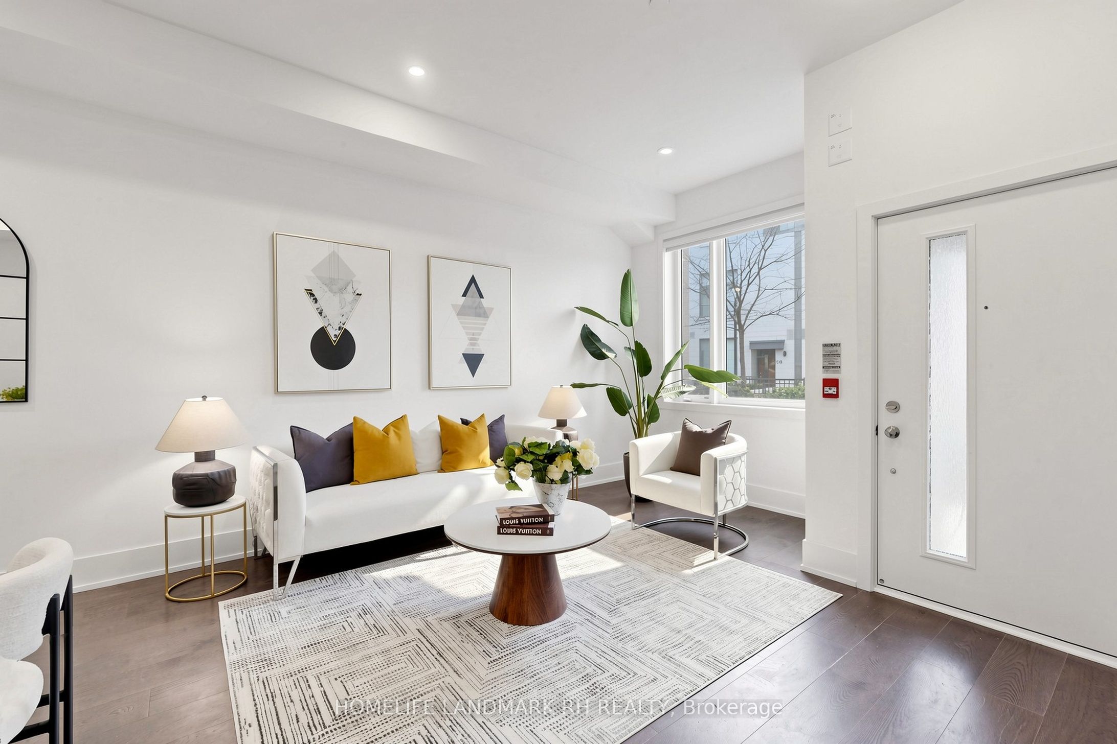 270 Davenport Road TH6