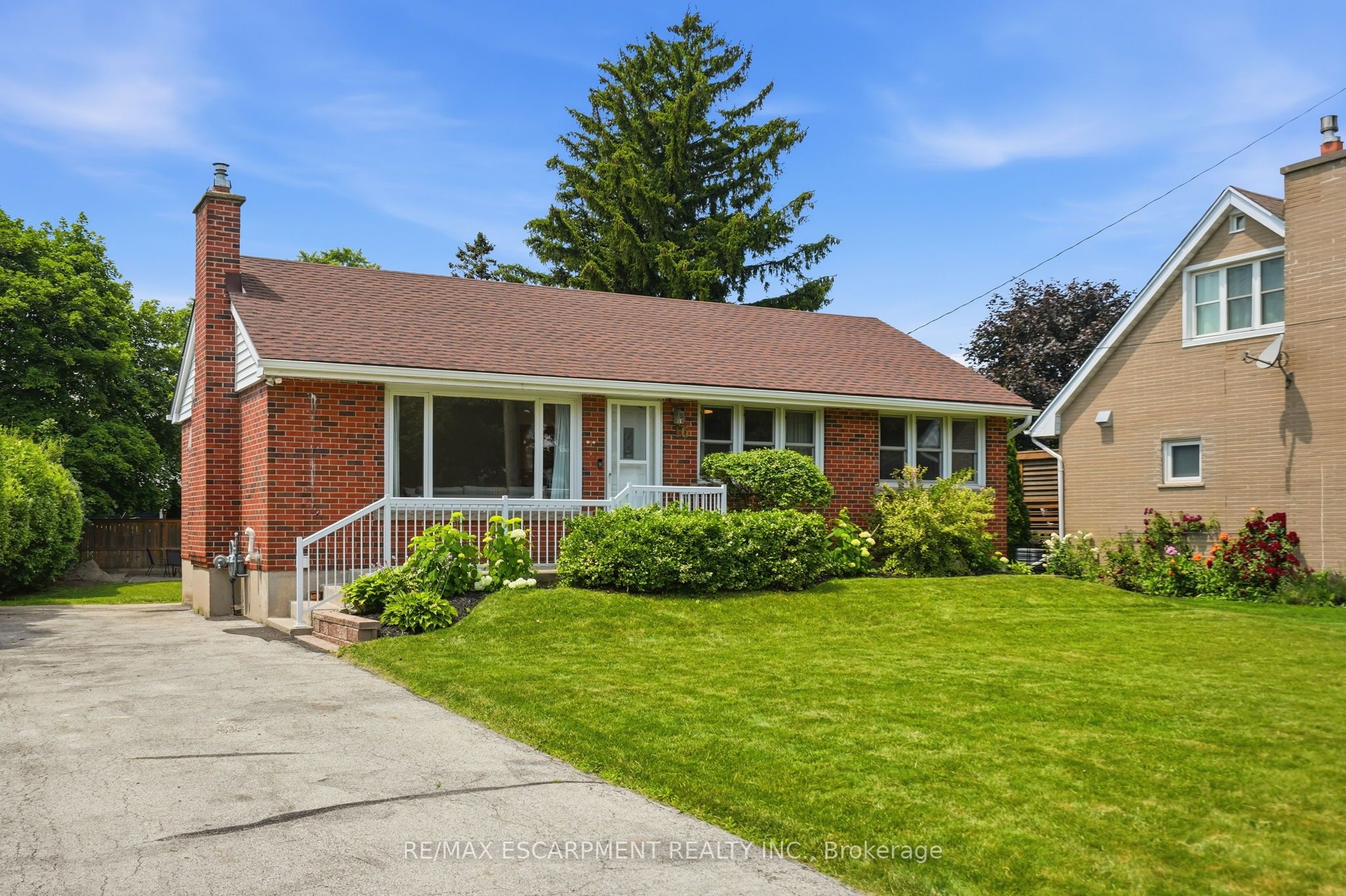 16 Kings Forest Drive