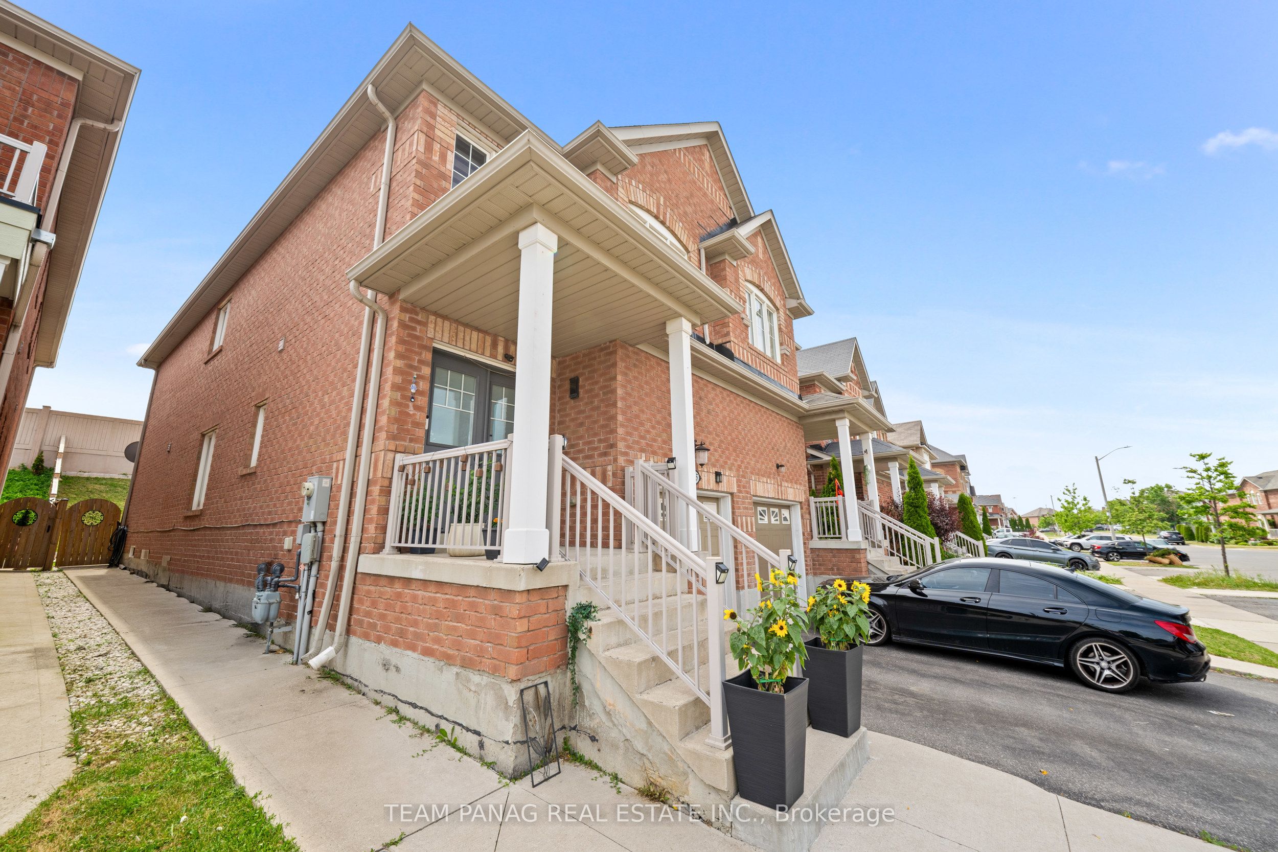 195 Checkerberry Crescent