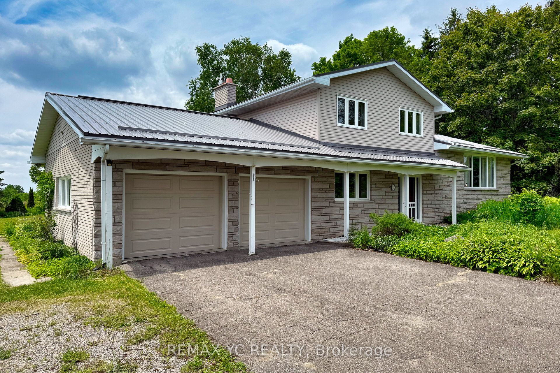 4106 Grandview Street N