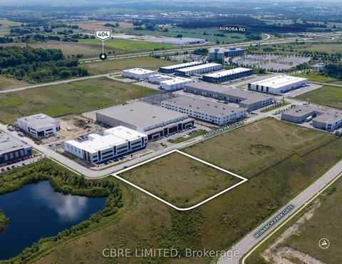 375 Addison Hall Circle Aurora ON L4G 3H9
