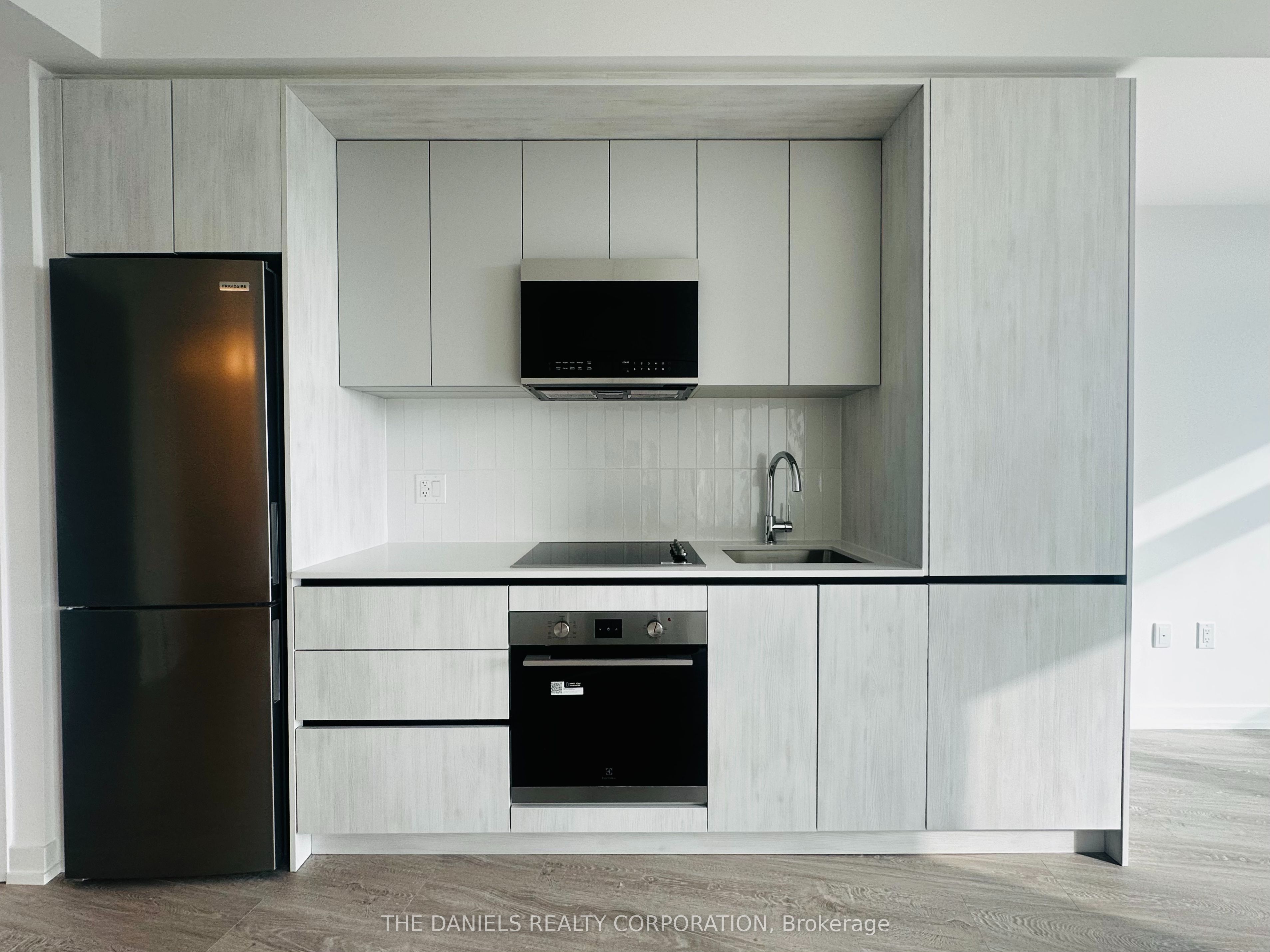 2485 Eglinton Avenue W 1222