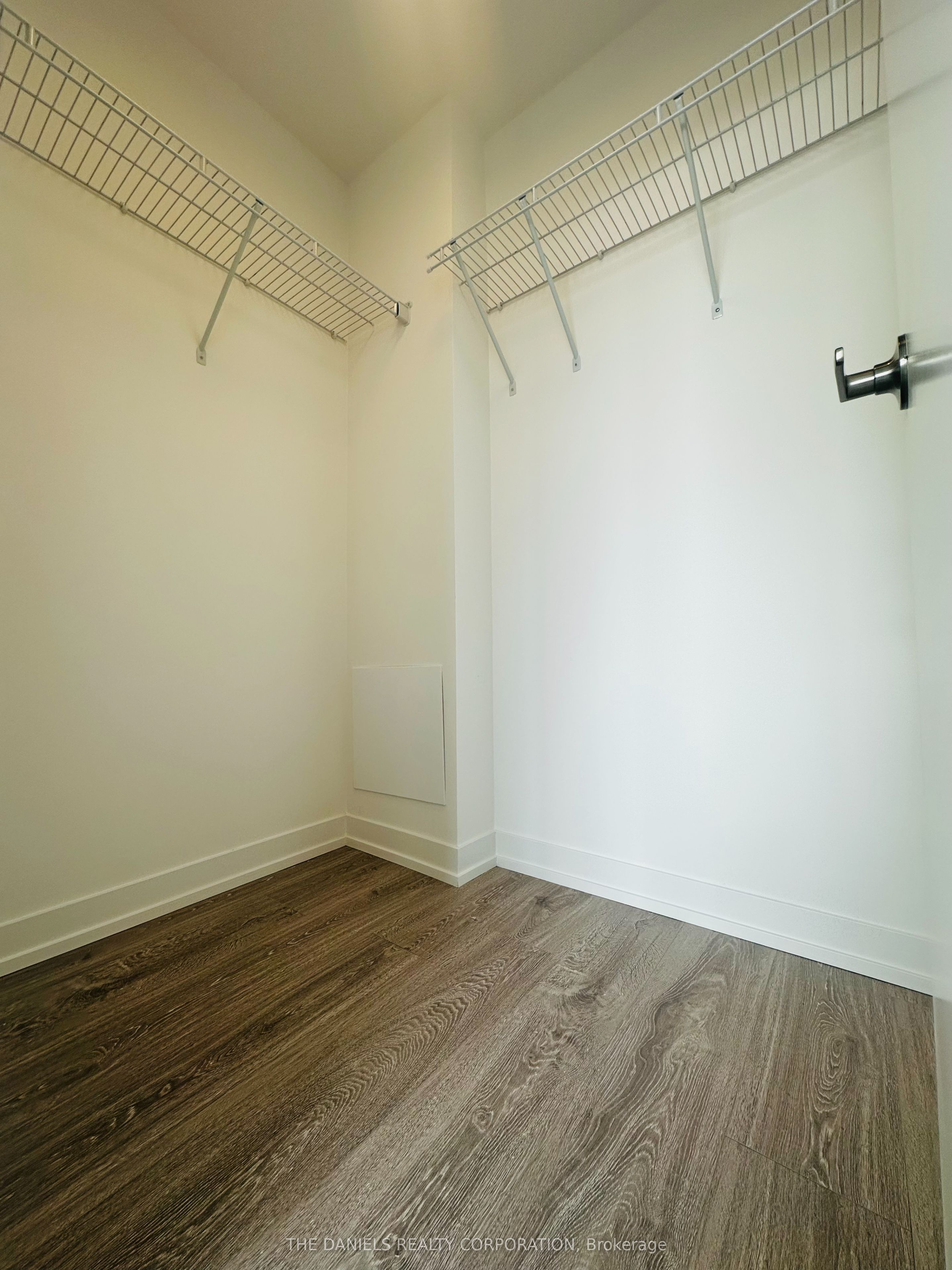 2485 Eglinton Avenue W 1222