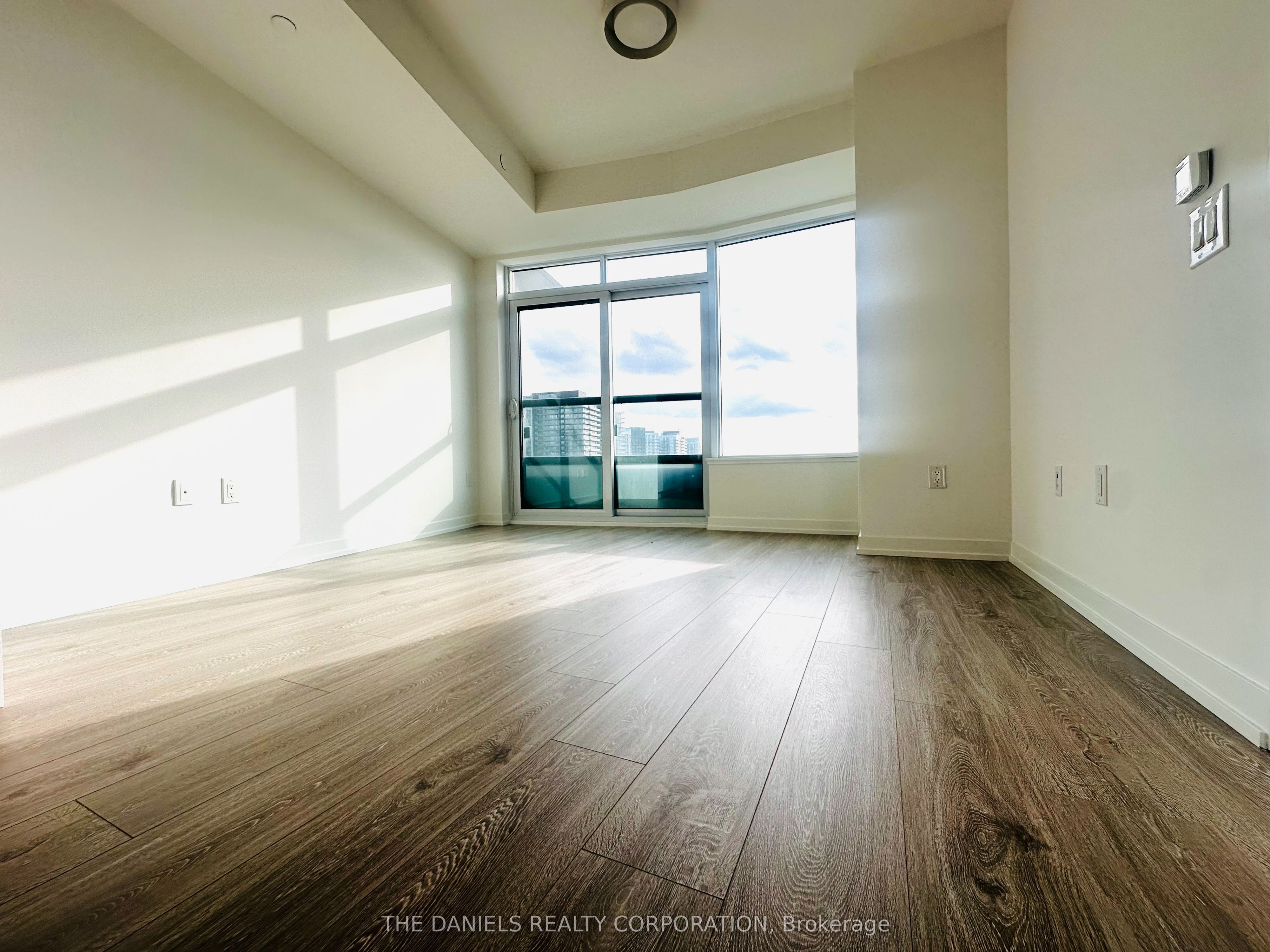 2485 Eglinton Avenue W 1222