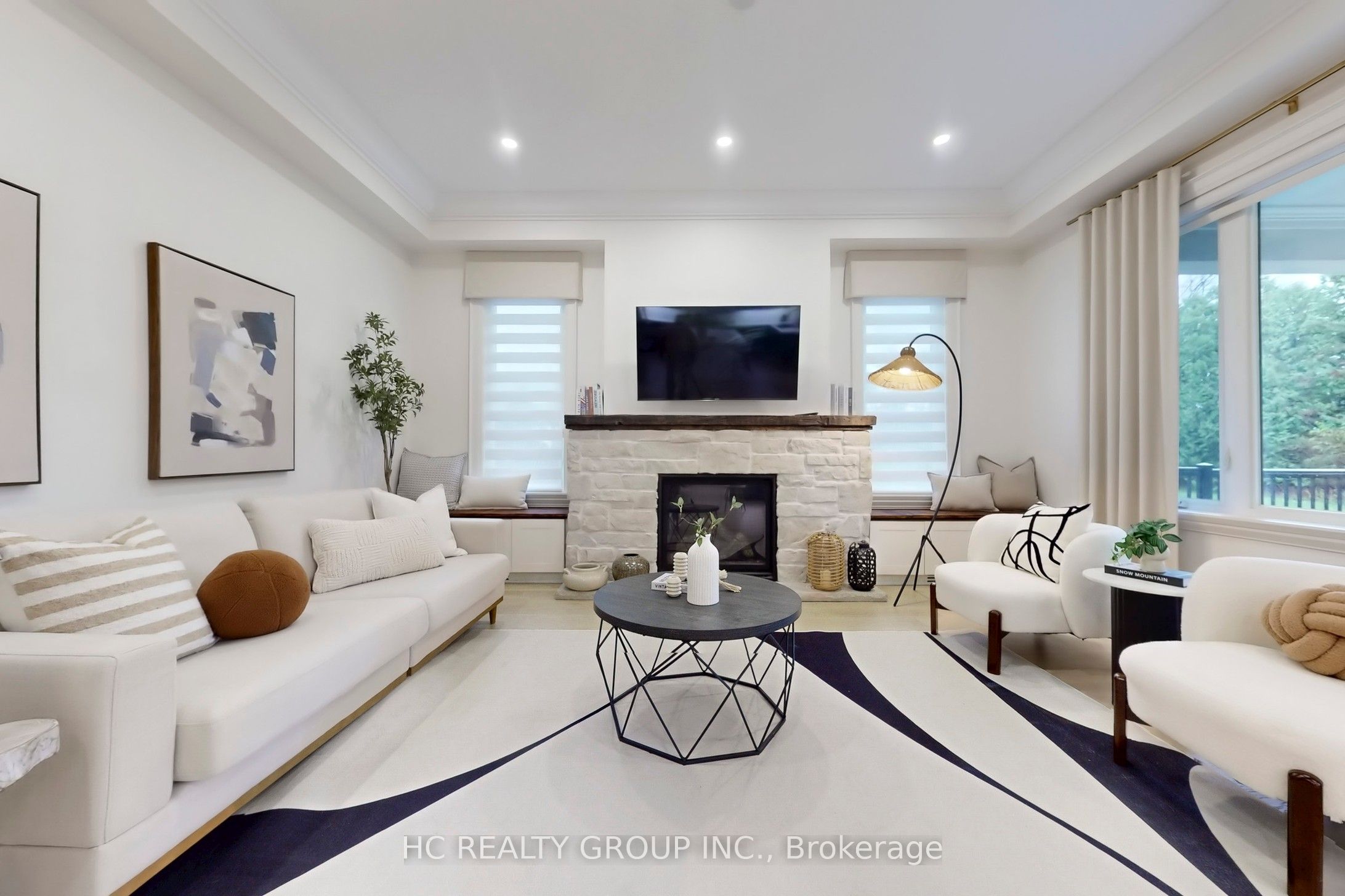 6077 Hillsdale Drive