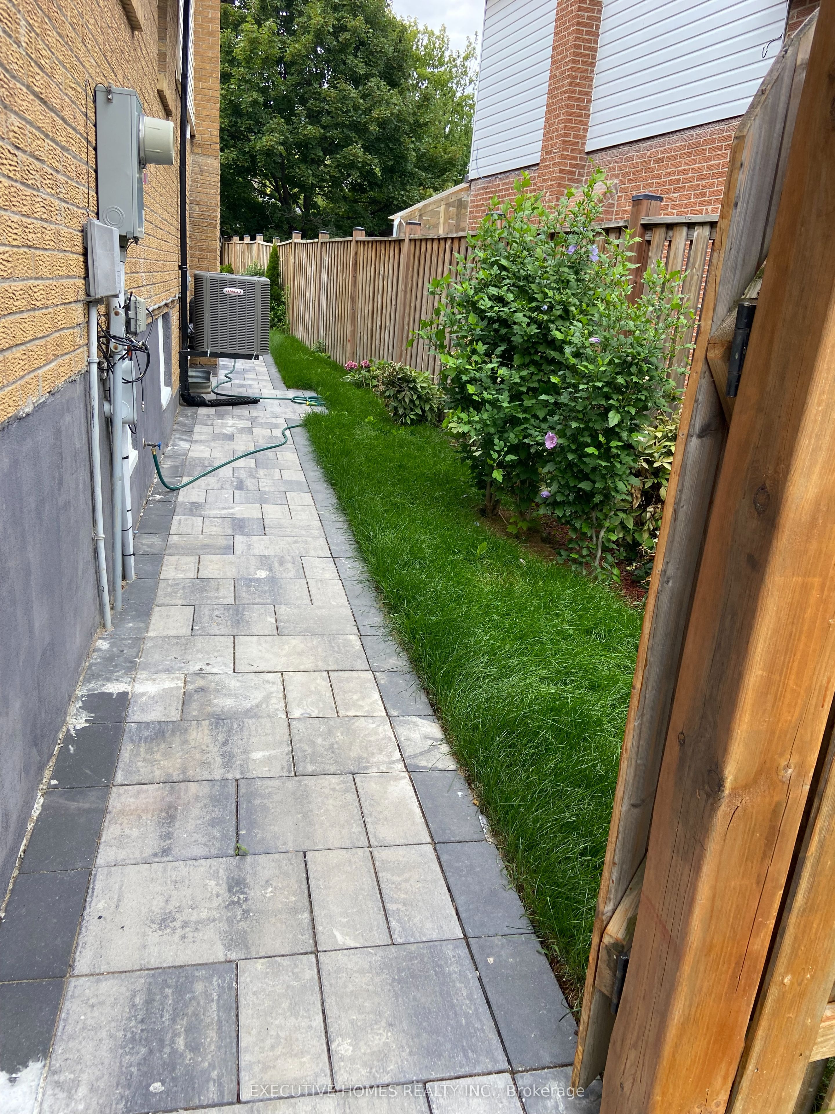 2685 Windjammer Road