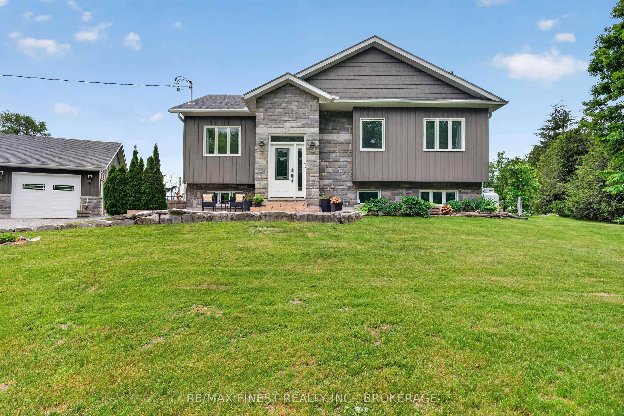 1415 Rickards Road