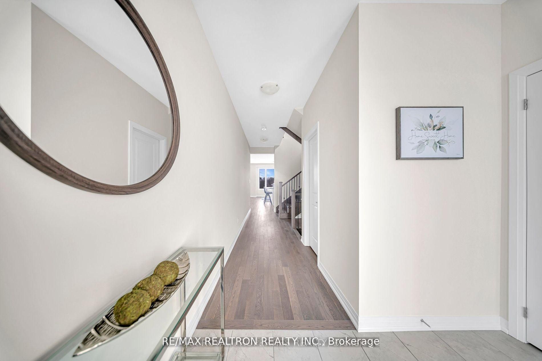 1053 Zircon Manor