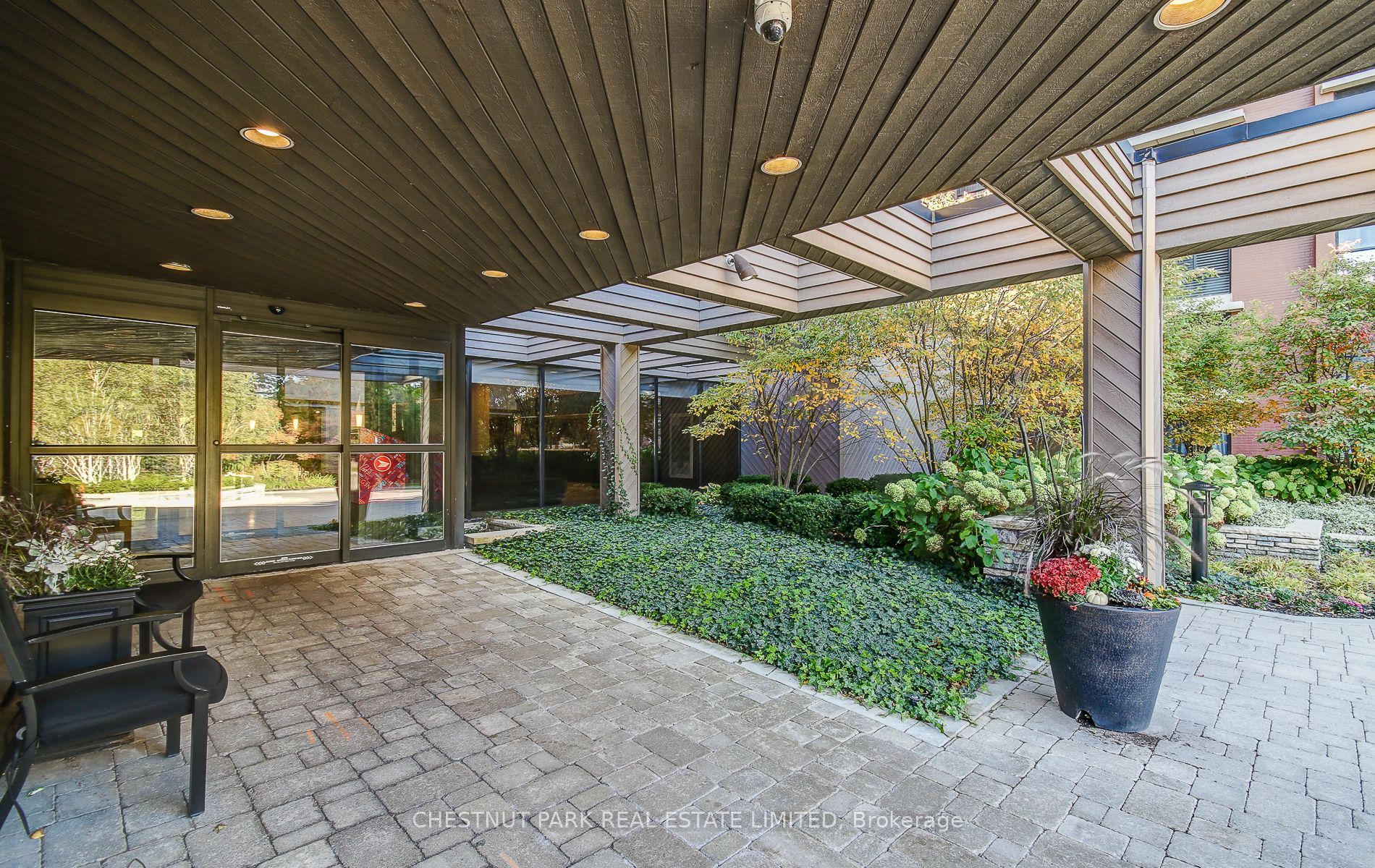 1400 Dixie Road 812