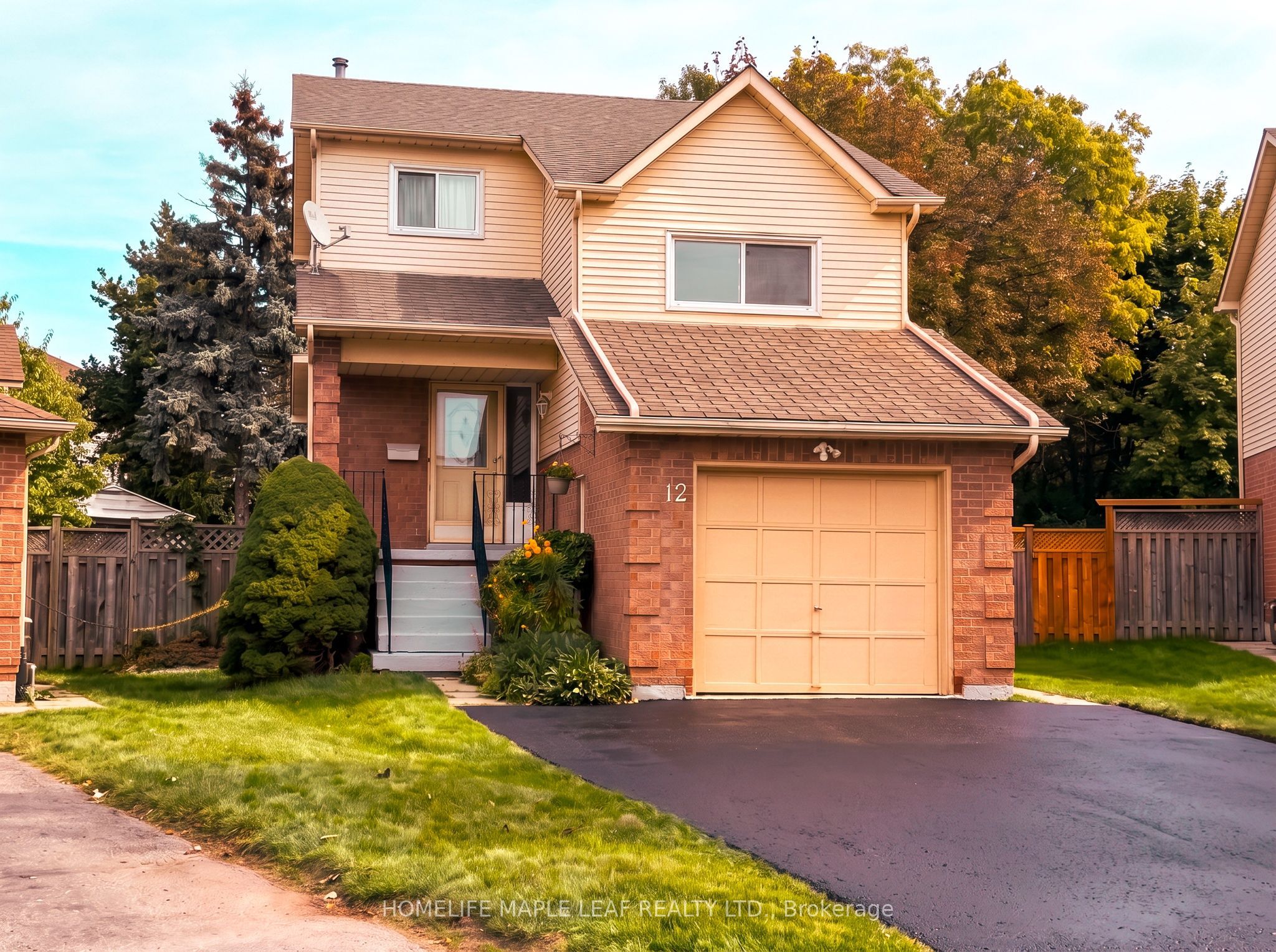12 Giles Court