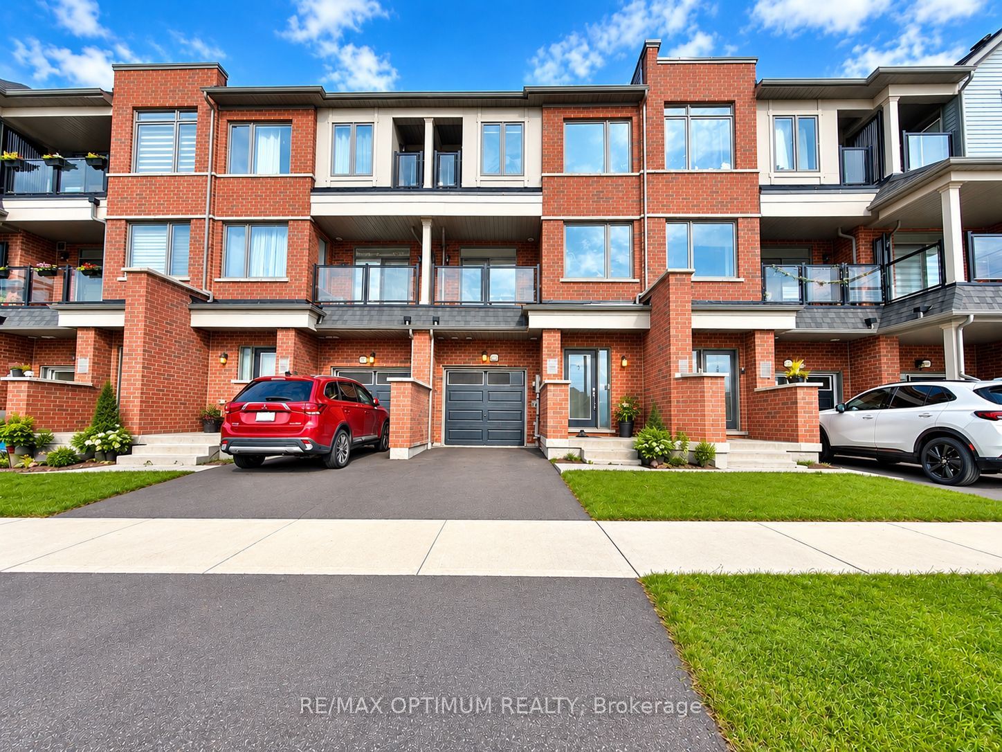 2004 Cameron Lott Crescent
