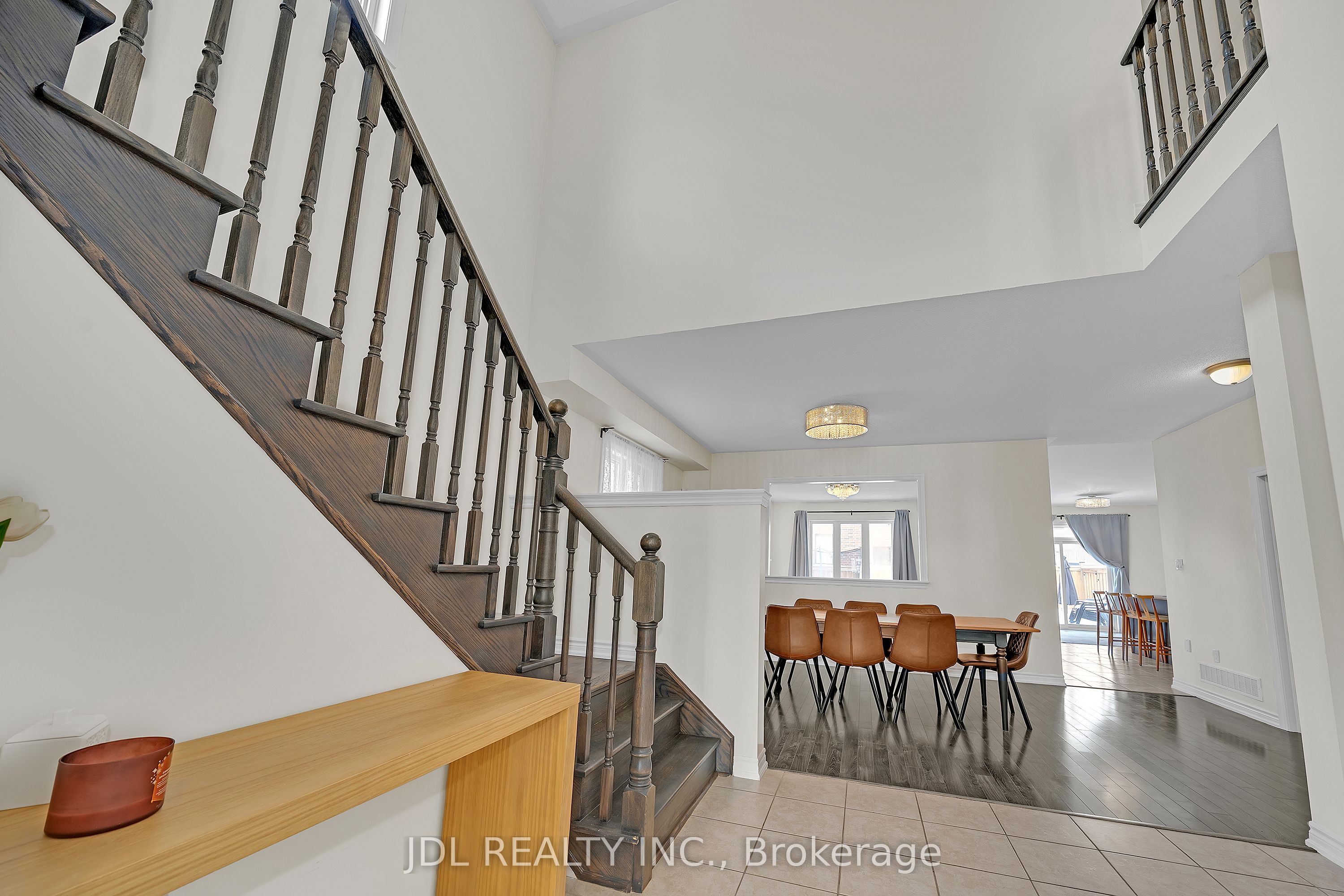 376 Miller Park Avenue