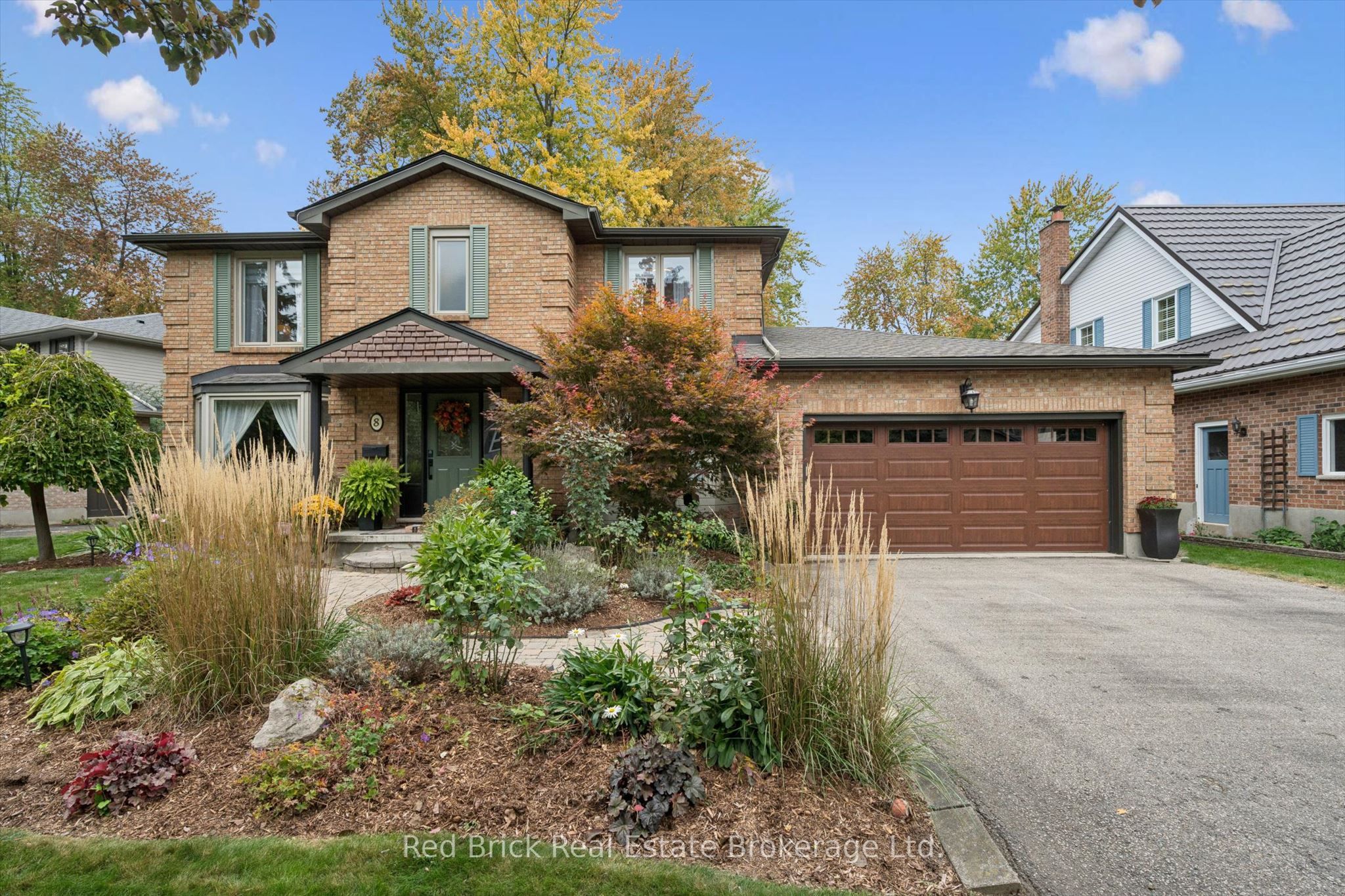 8 Sugarbush Place