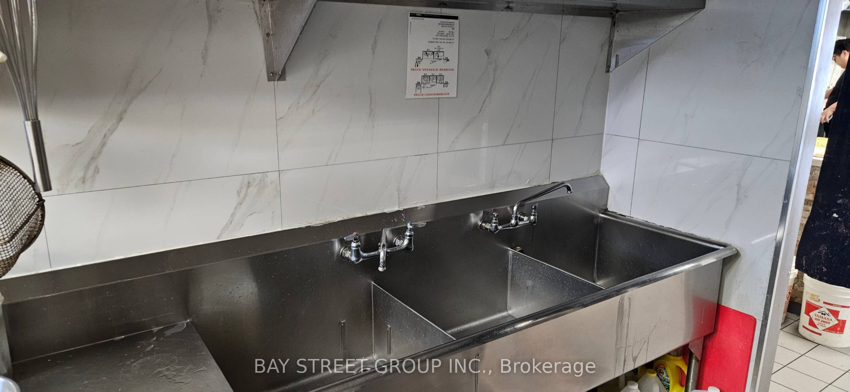 1662 Eglinton Avenue W