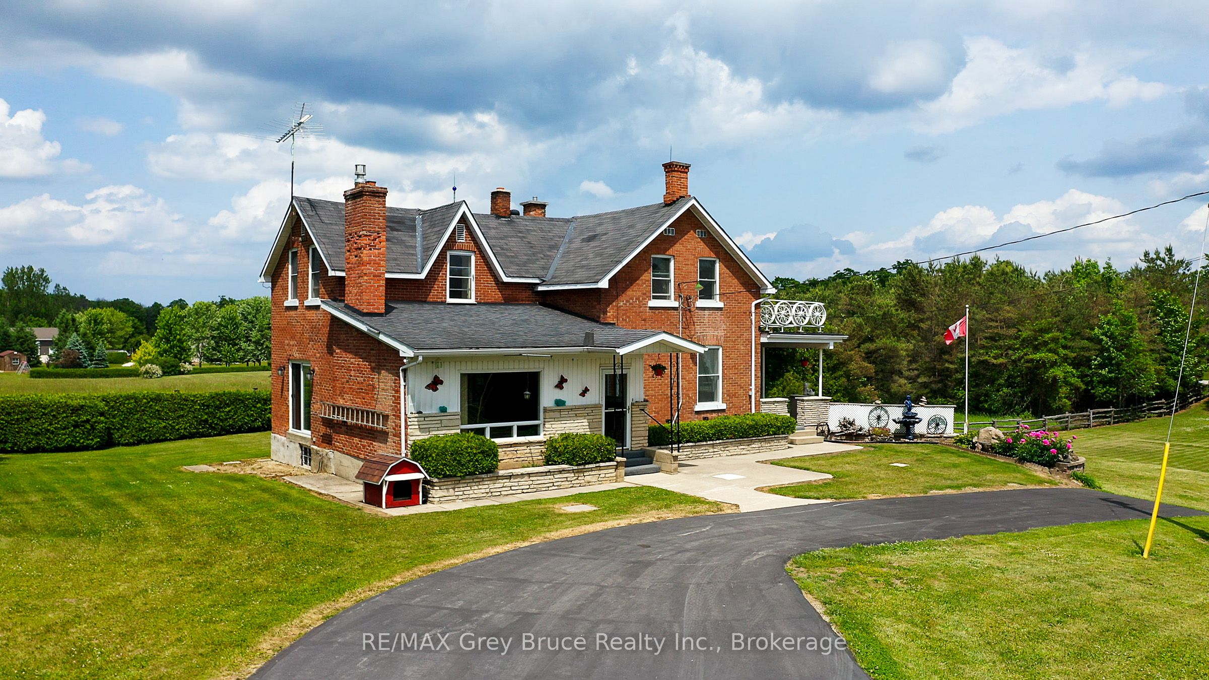 319144 Grey Road 1 N/A