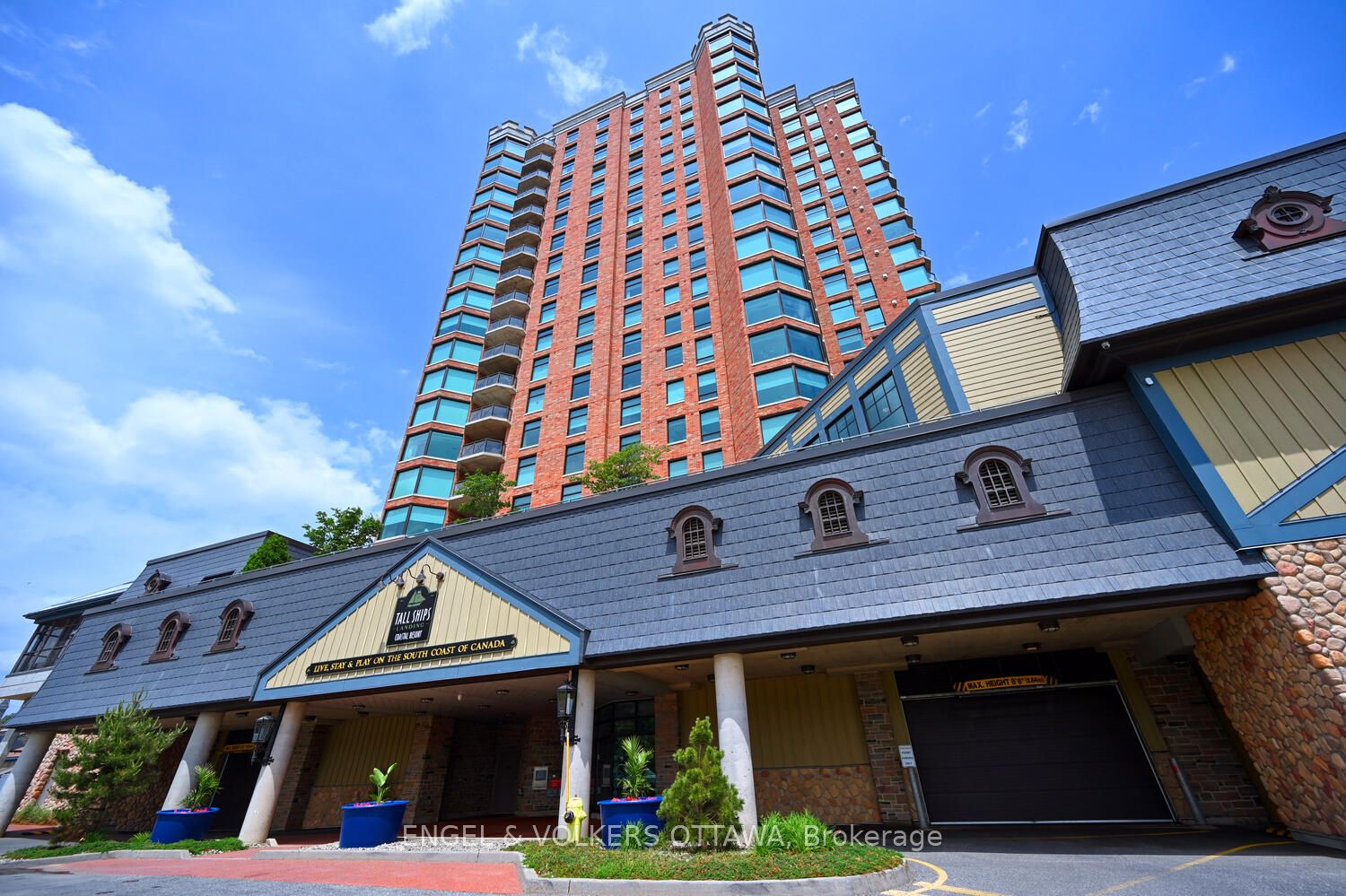 15 St Andrew Street 904