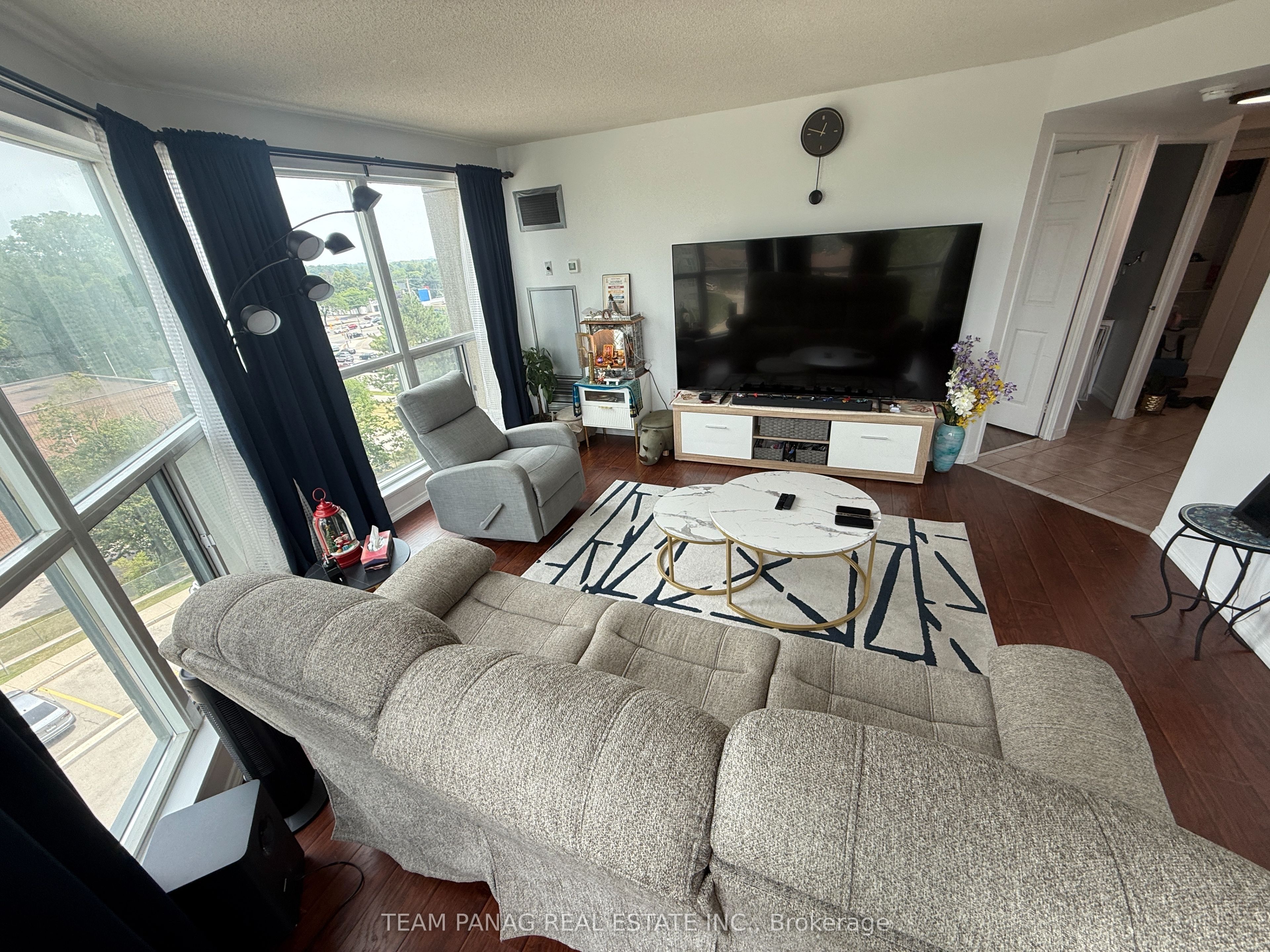 2177 Burnhamthorpe Road W 609