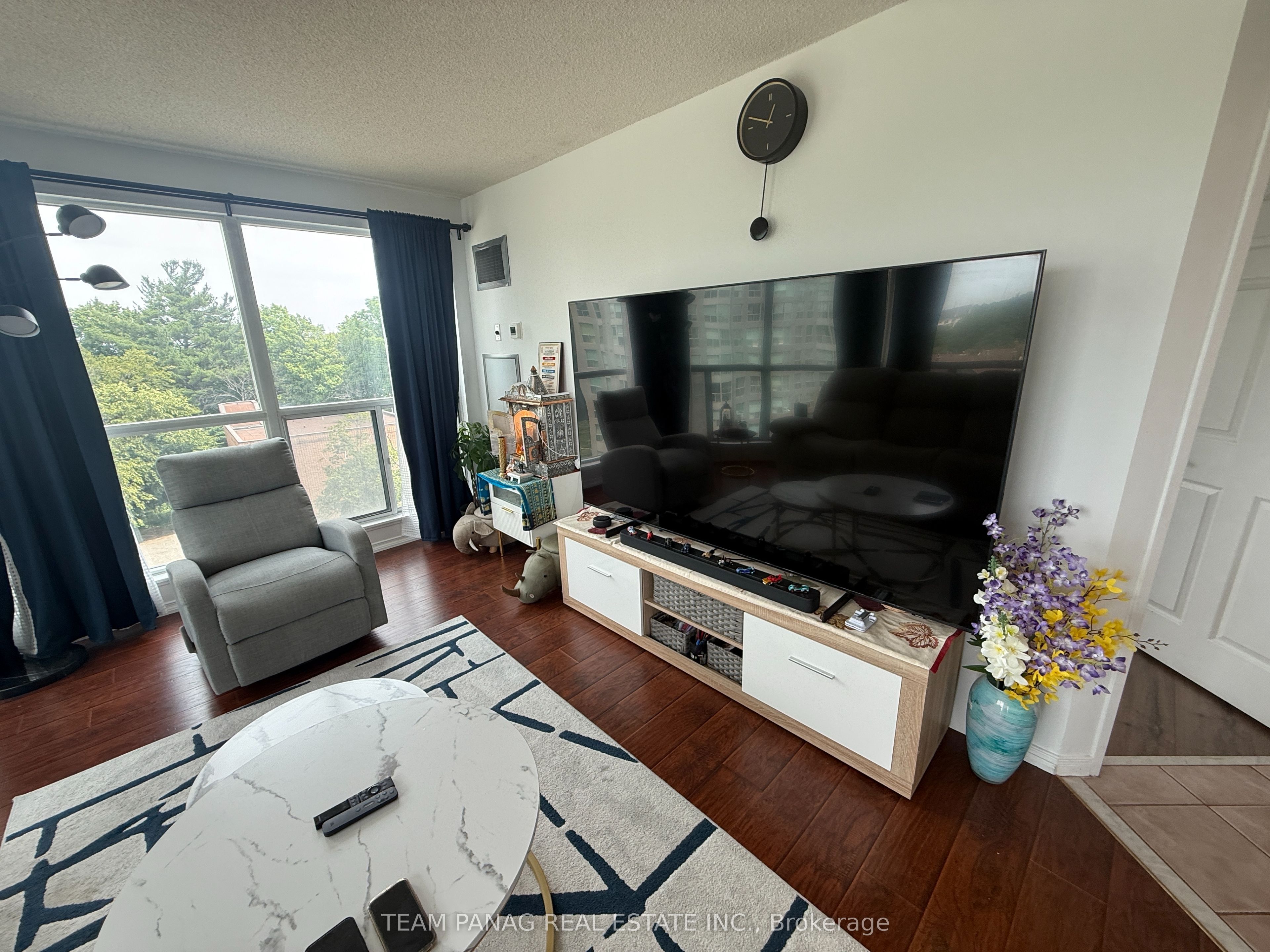 2177 Burnhamthorpe Road W 609