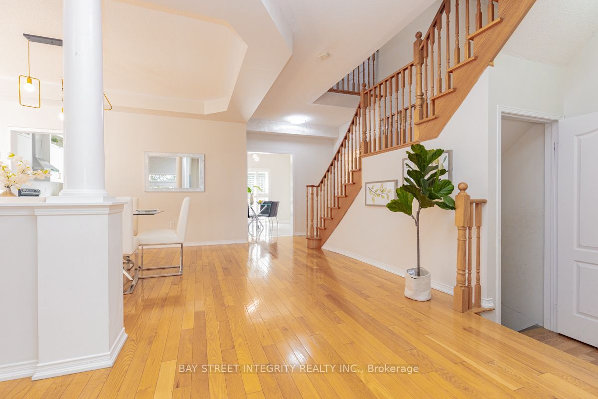 17 Weston Crescent