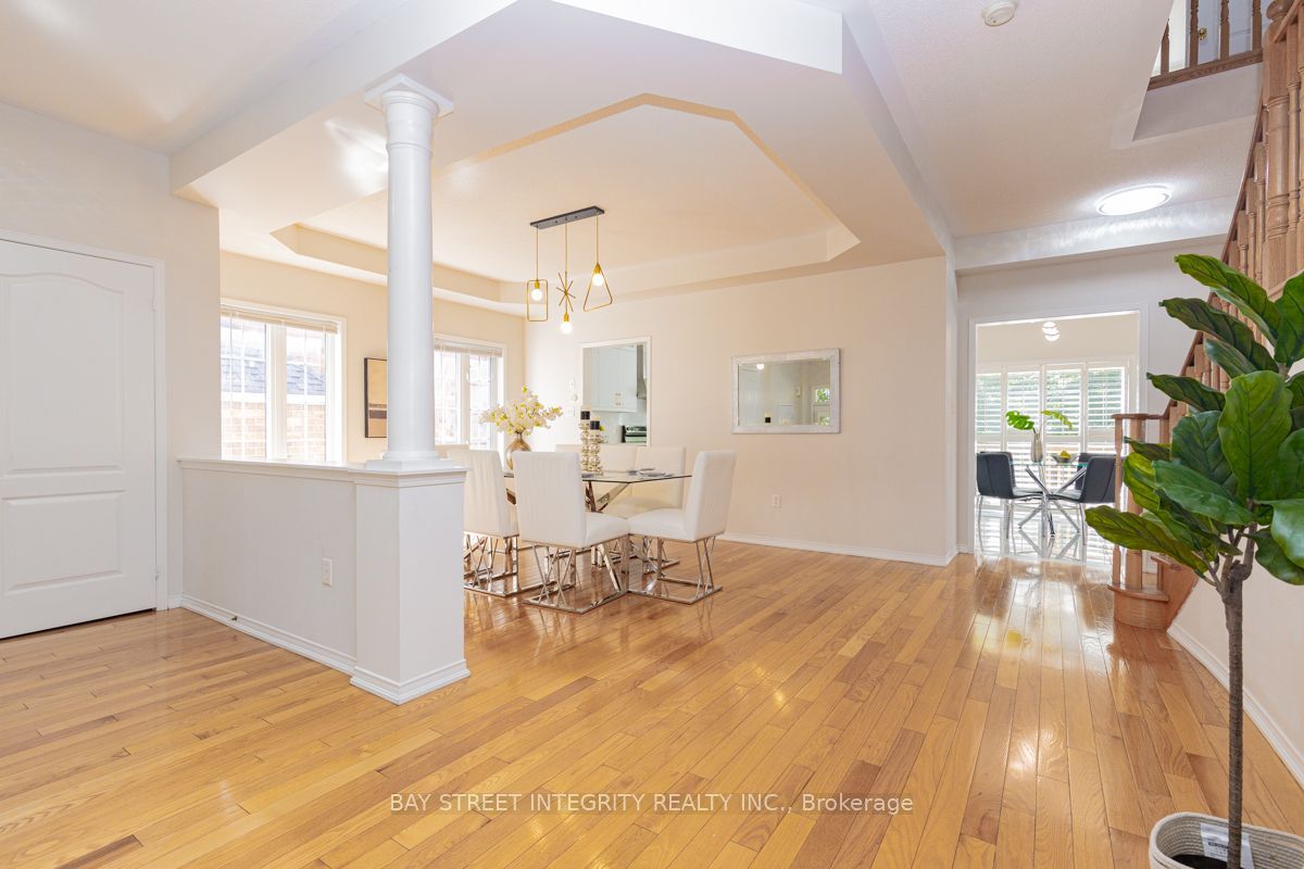 17 Weston Crescent