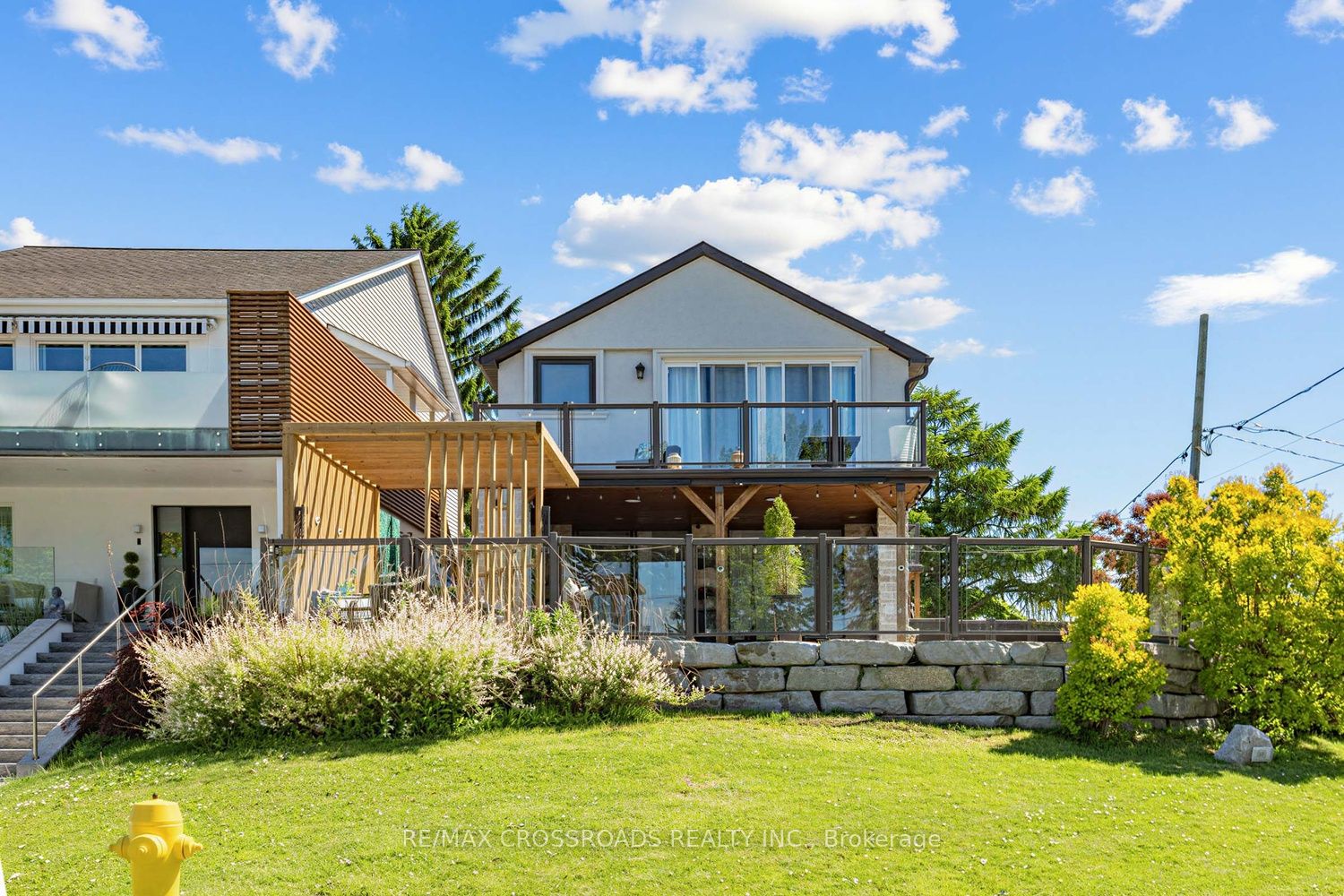 661 Front Road