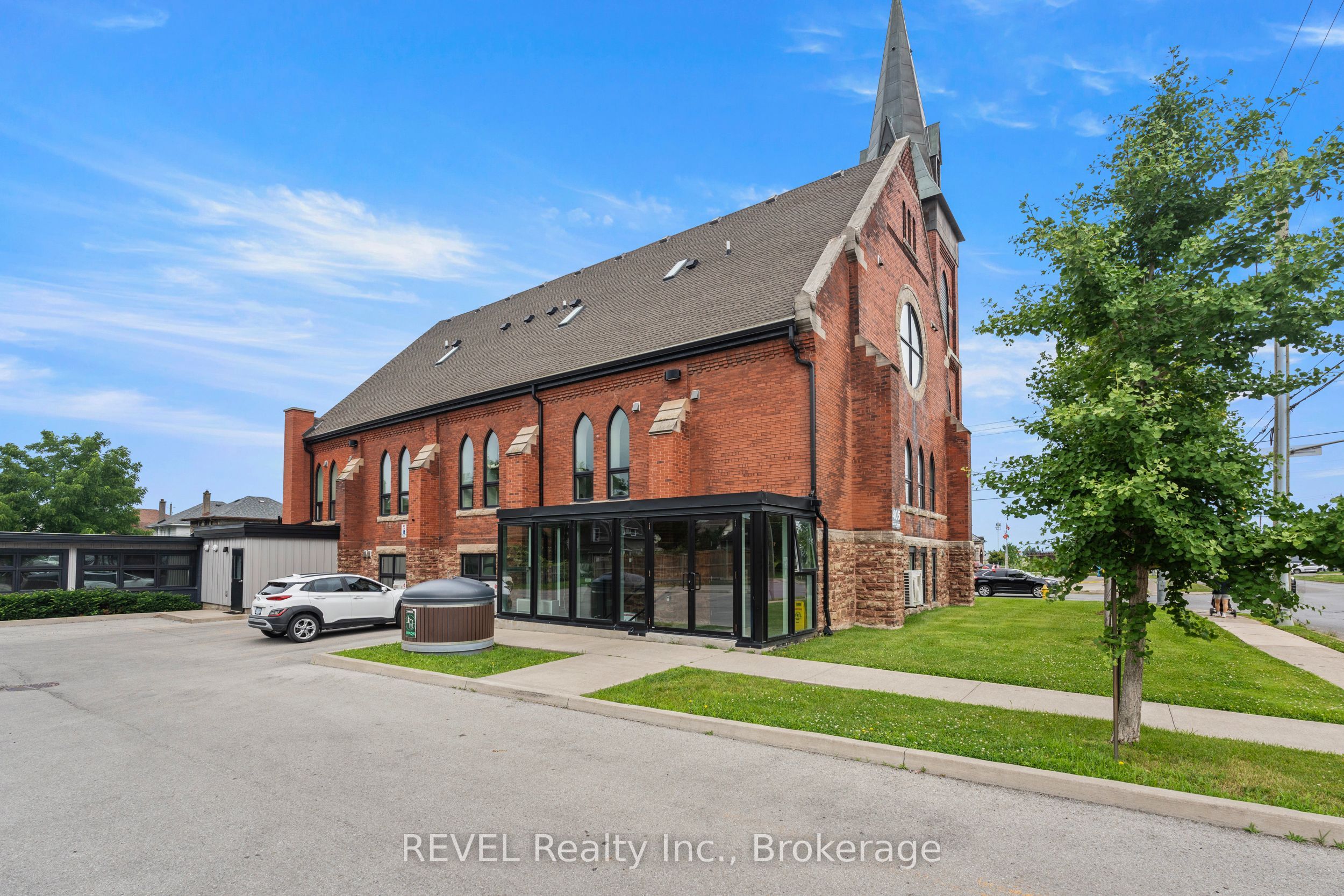 405 Merritt Street 3