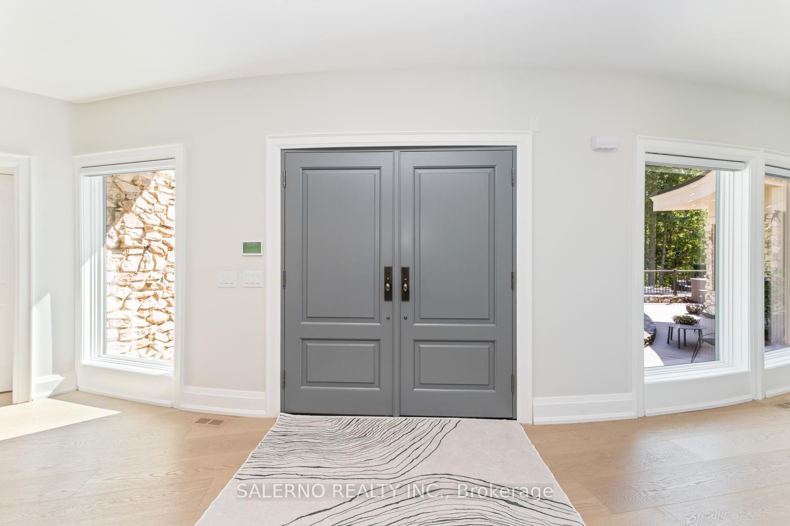 290 Kingscross Drive