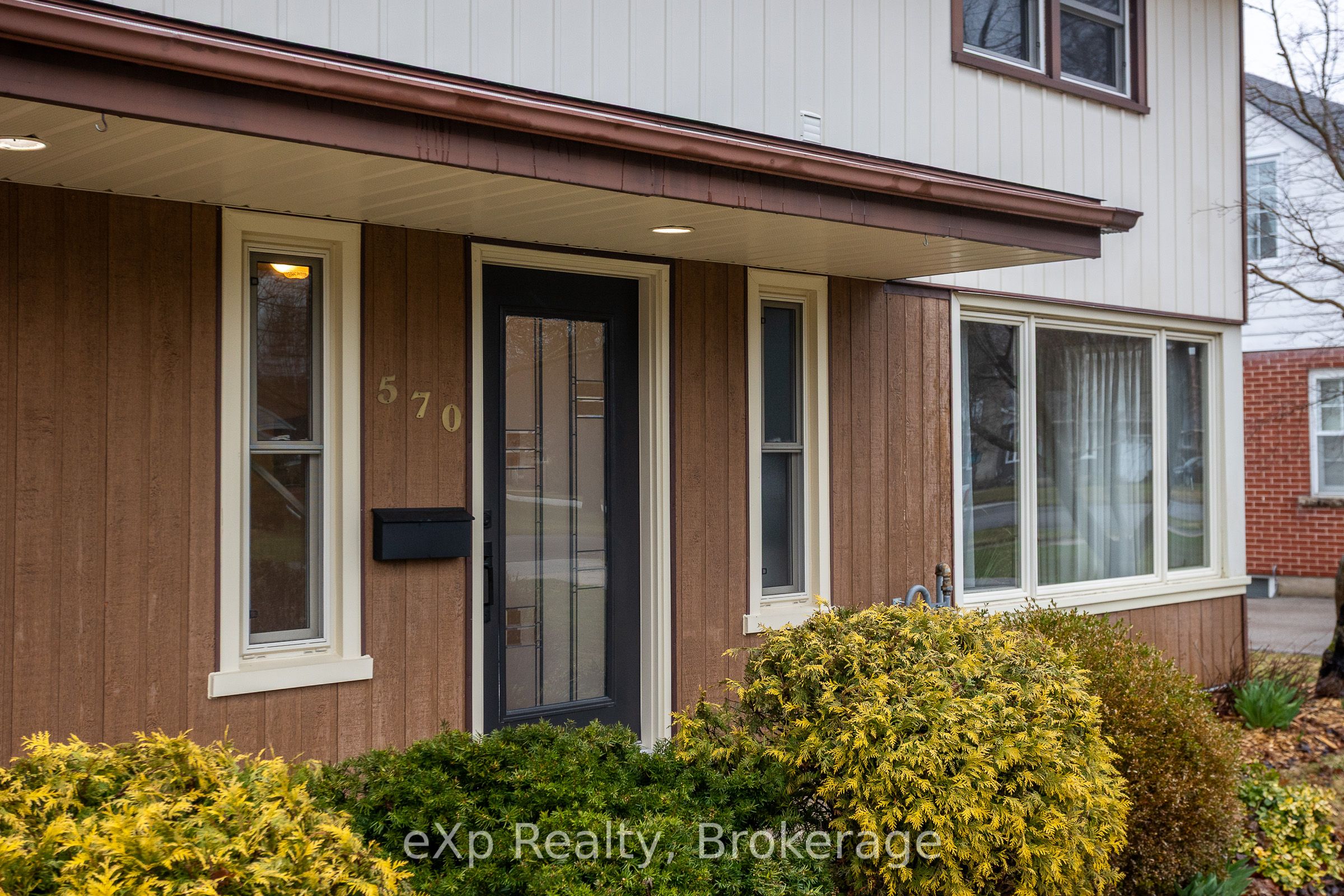 570 7th Street W