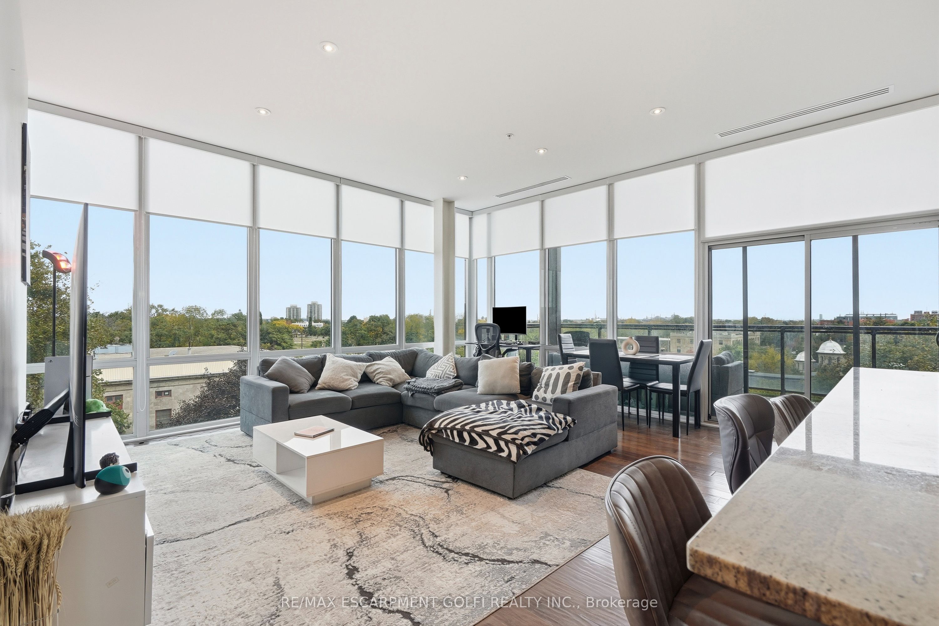 50 Murray Street W 403