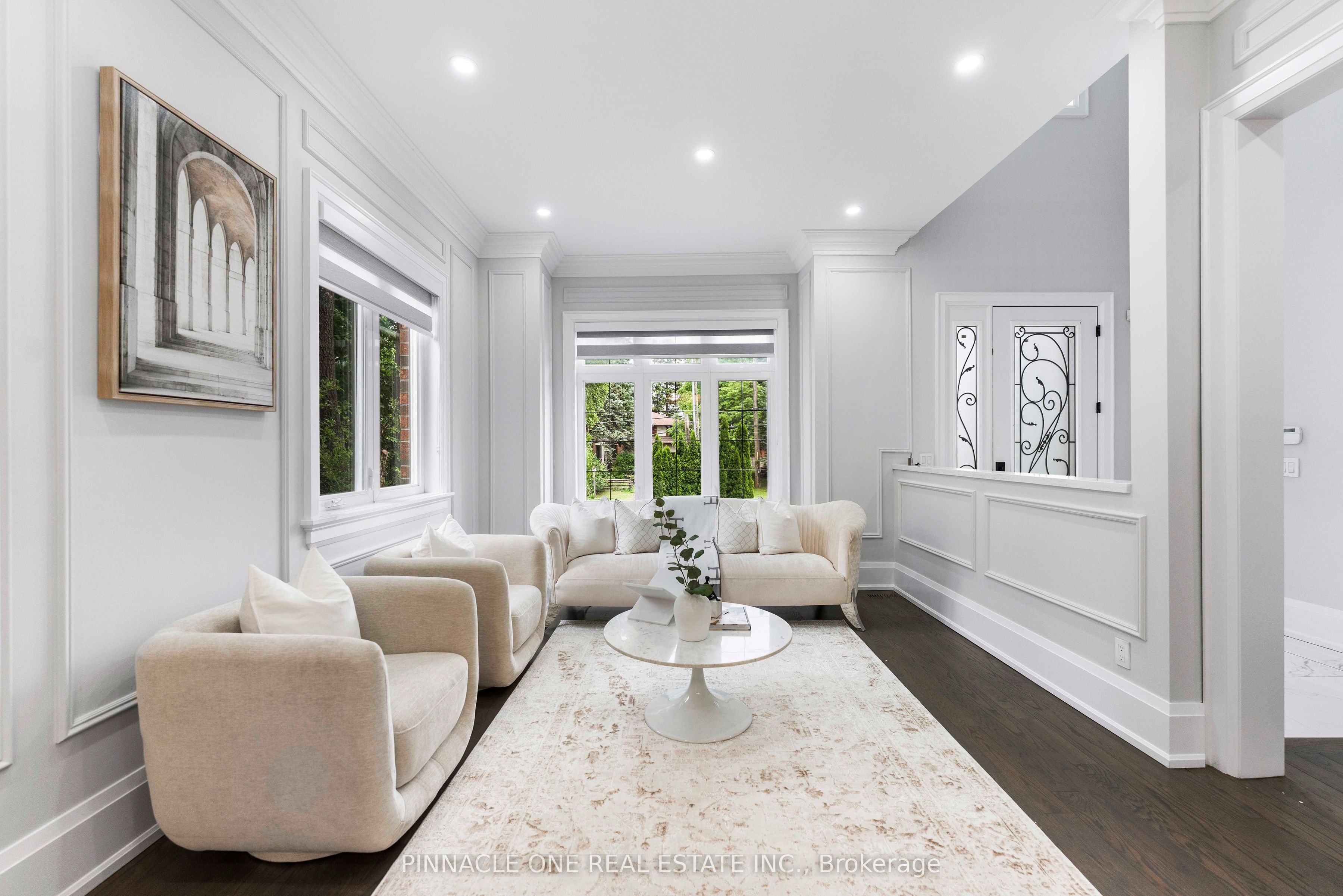 832 Sheppard Avenue
