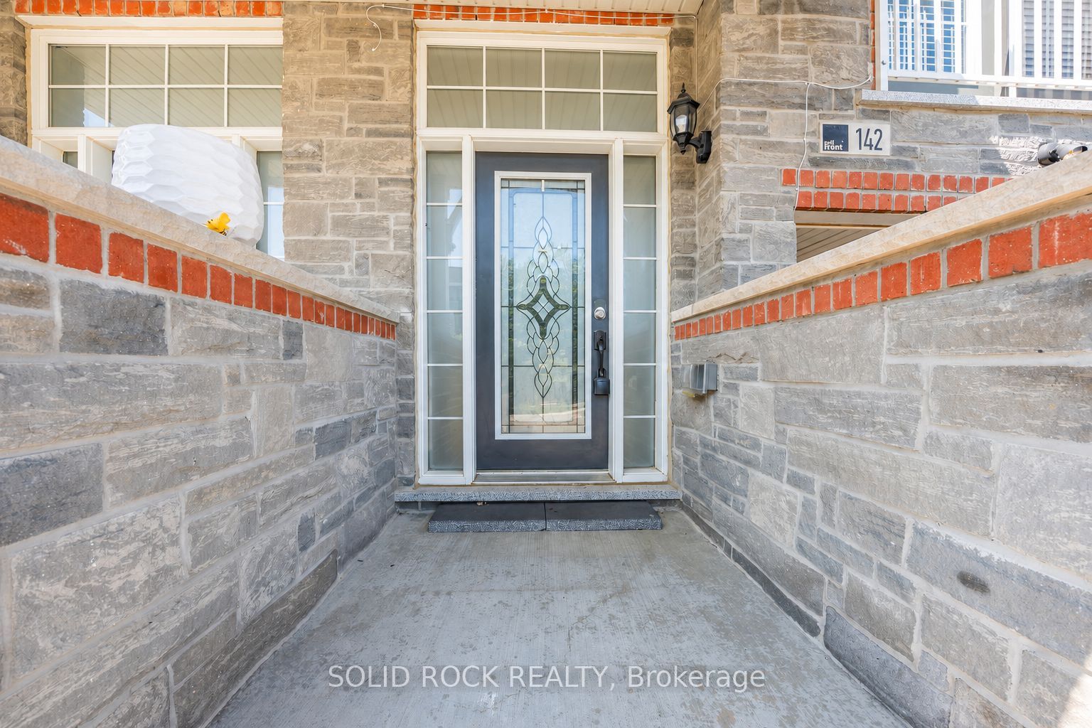 142 Farooq Boulevard S