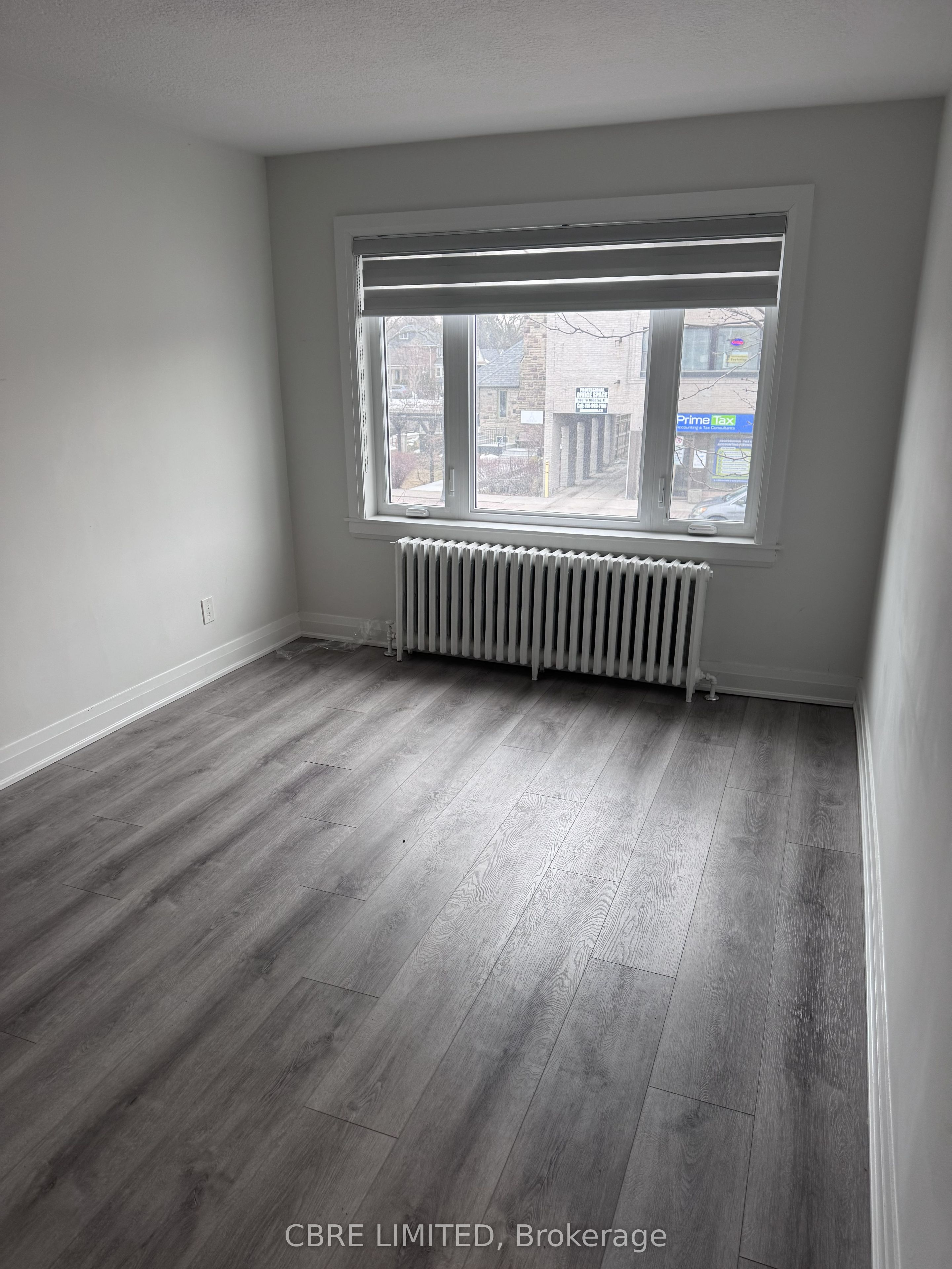 267 Lakeshore Road E