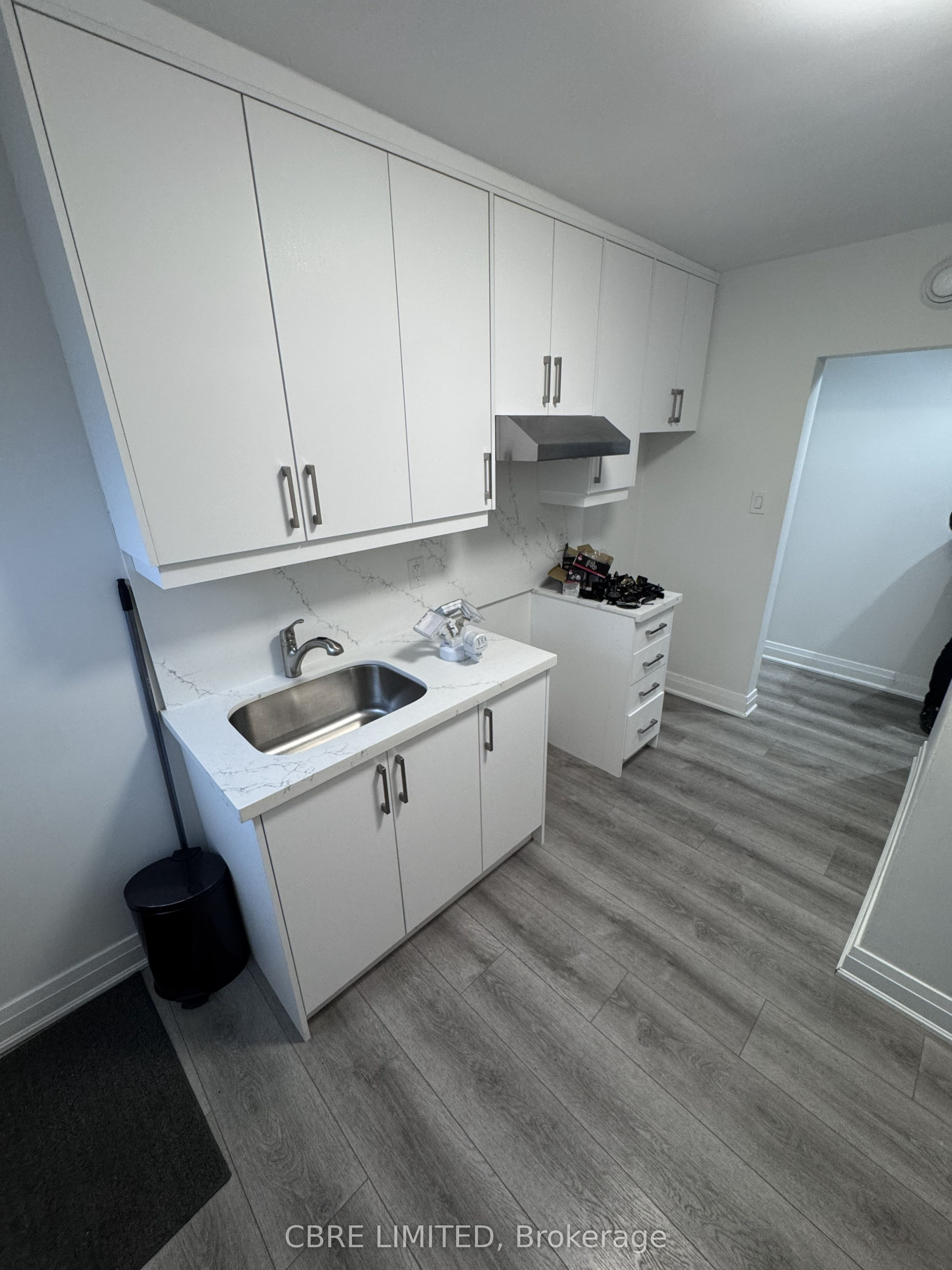 267 Lakeshore Road E