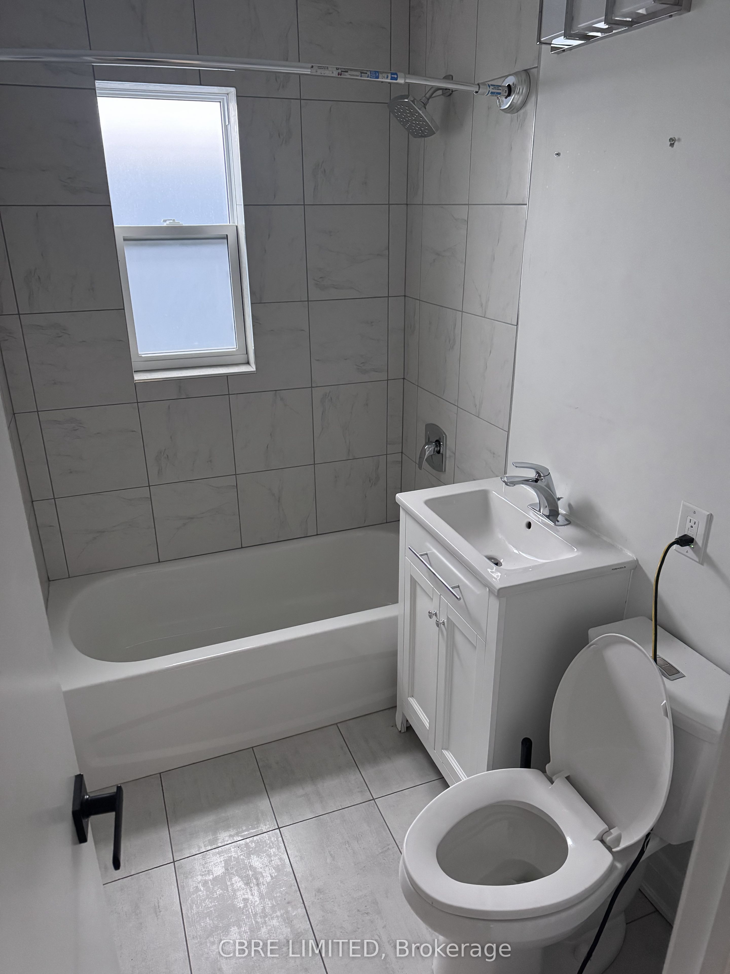 267 Lakeshore Road E