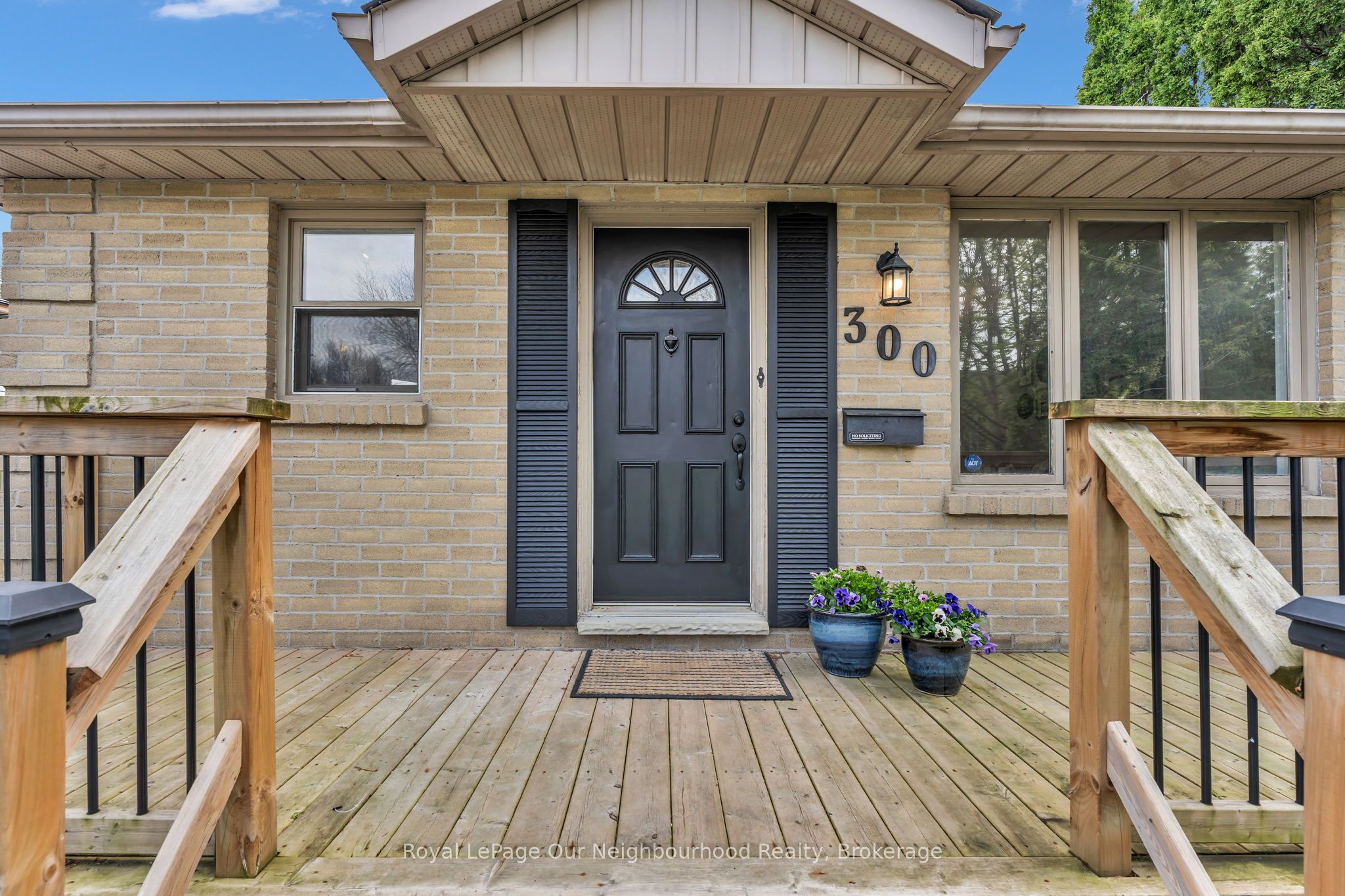300 Ardsley Crescent